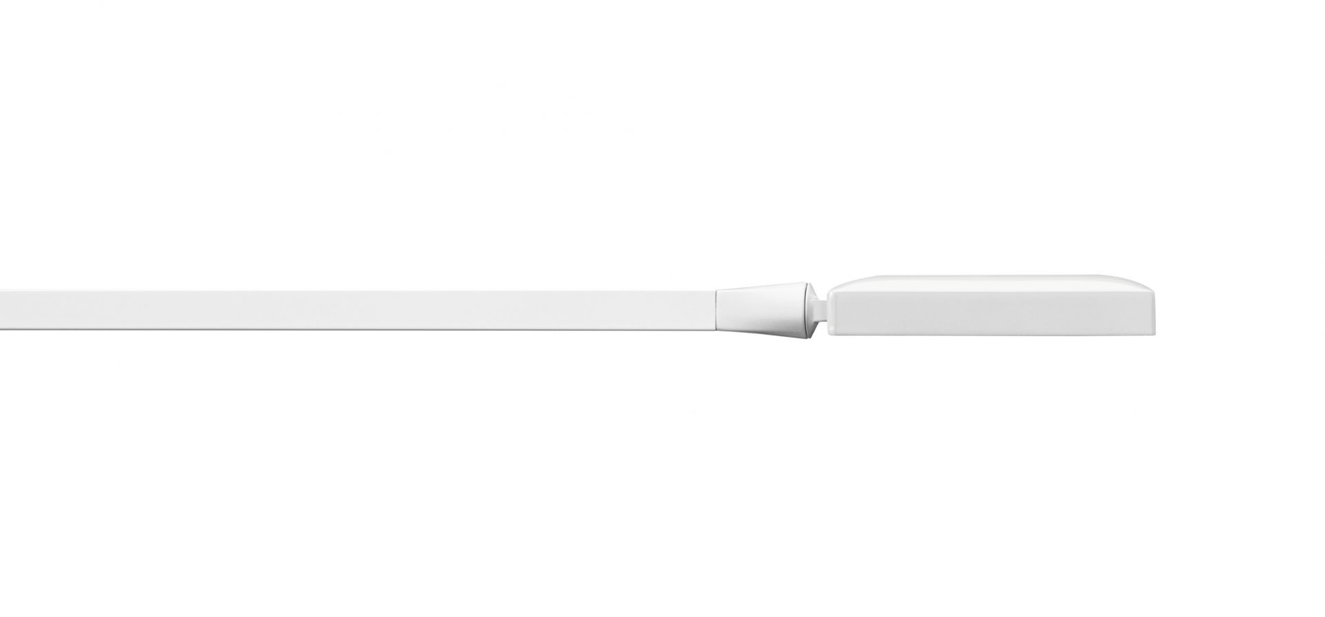 Detailaufnahme der weißen Flos Kelvin Edge Tischleuchte mit LED-Technologie. Modernes Design für Schreibtisch und Büro.