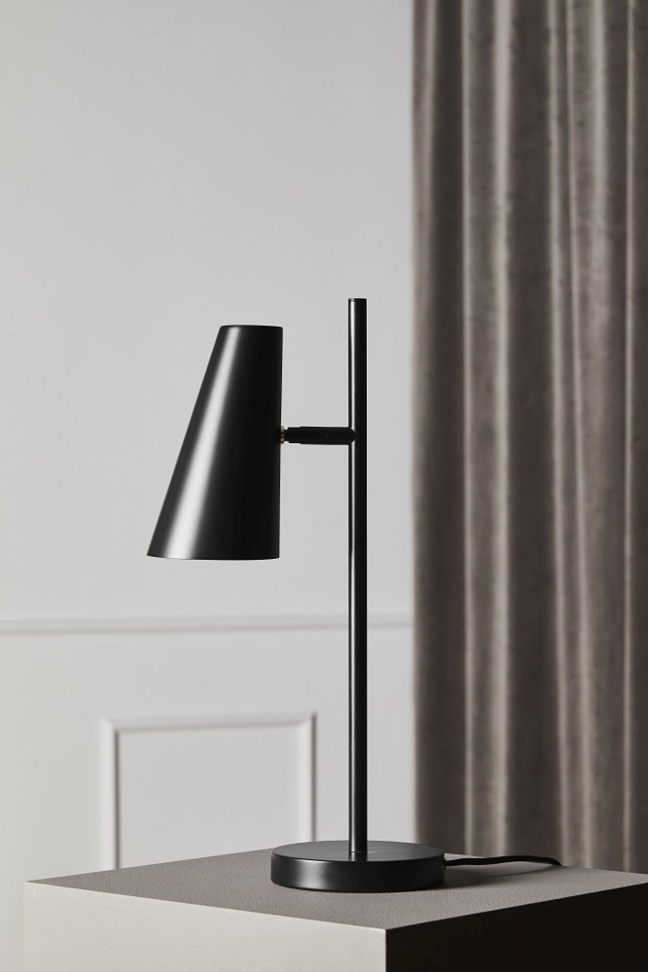 Cono Table lamp Tischleuchte Woud 