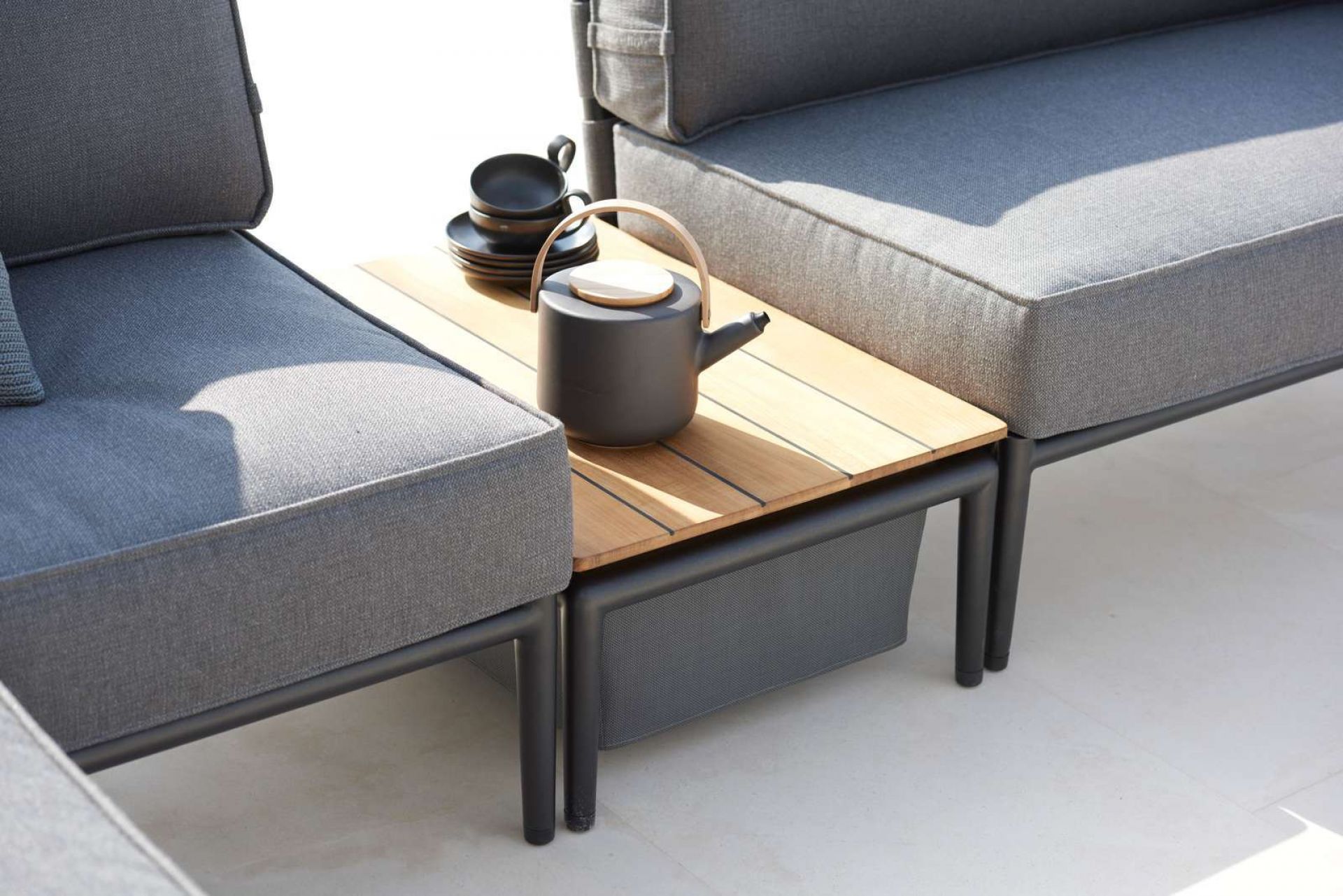 Conic Outdoor Box Tisch Cane-Line