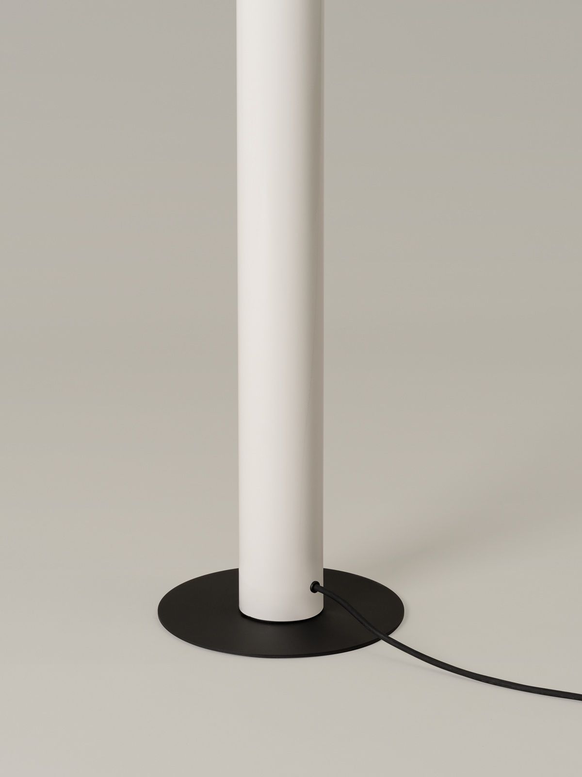 Tatu Alta Floor lamp Stehleuchte Santa & Cole