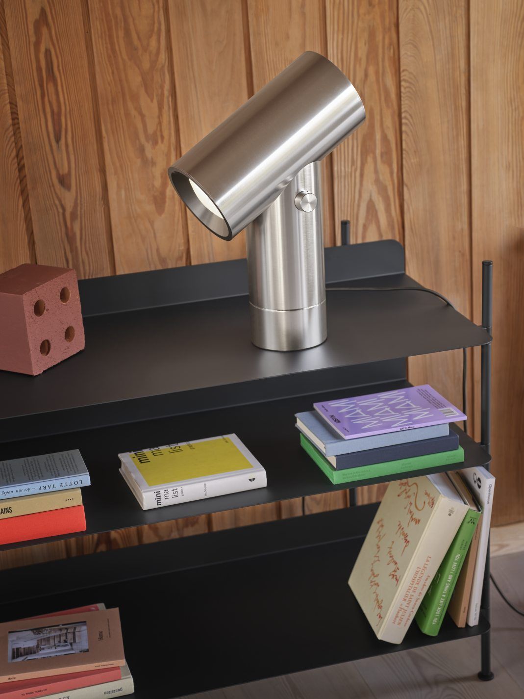 Beam Lamp Tischleuchte H 45 cm / Aluminium poliert Muuto