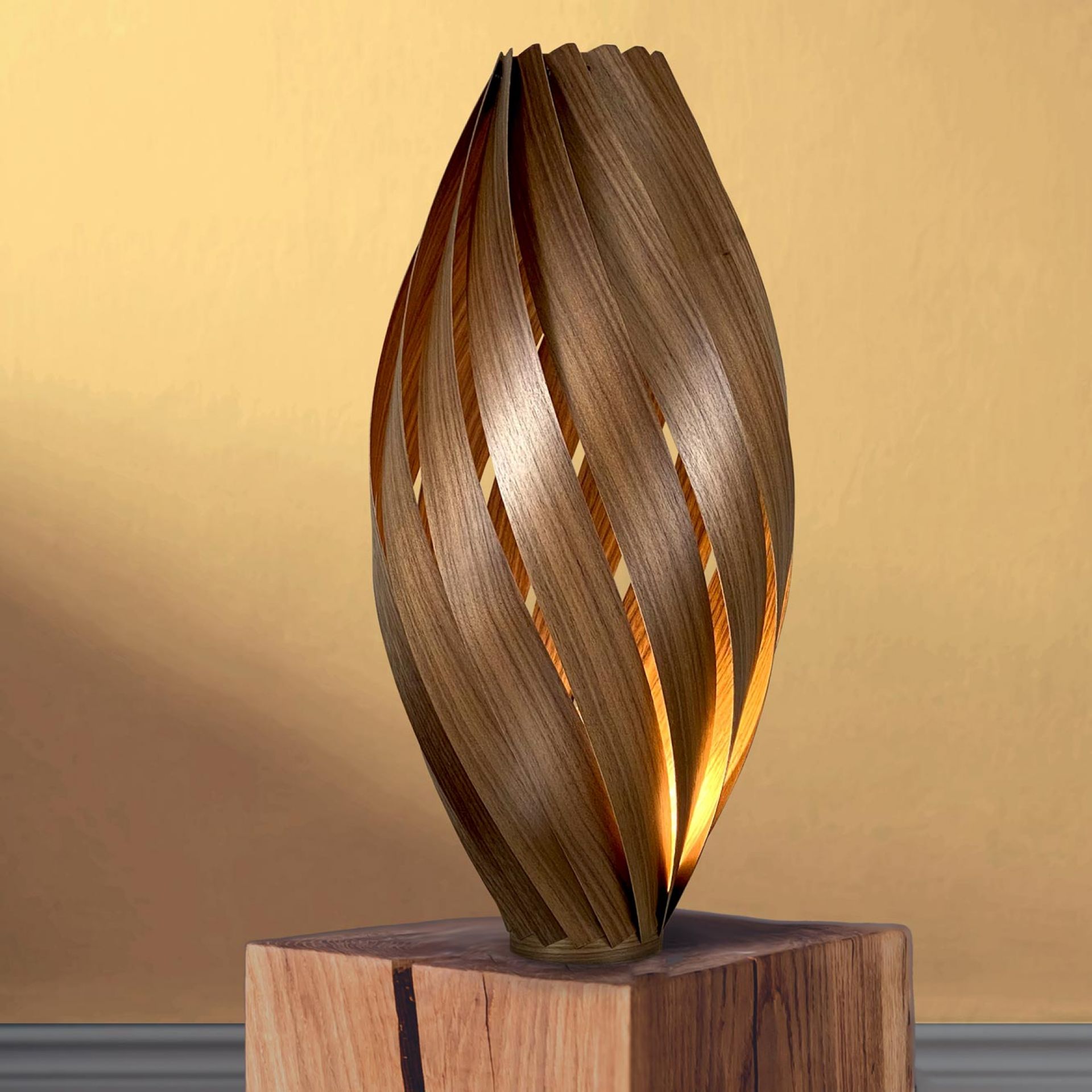 Ardére Stehleuchte Nussbaum H70 cm Gofurnit