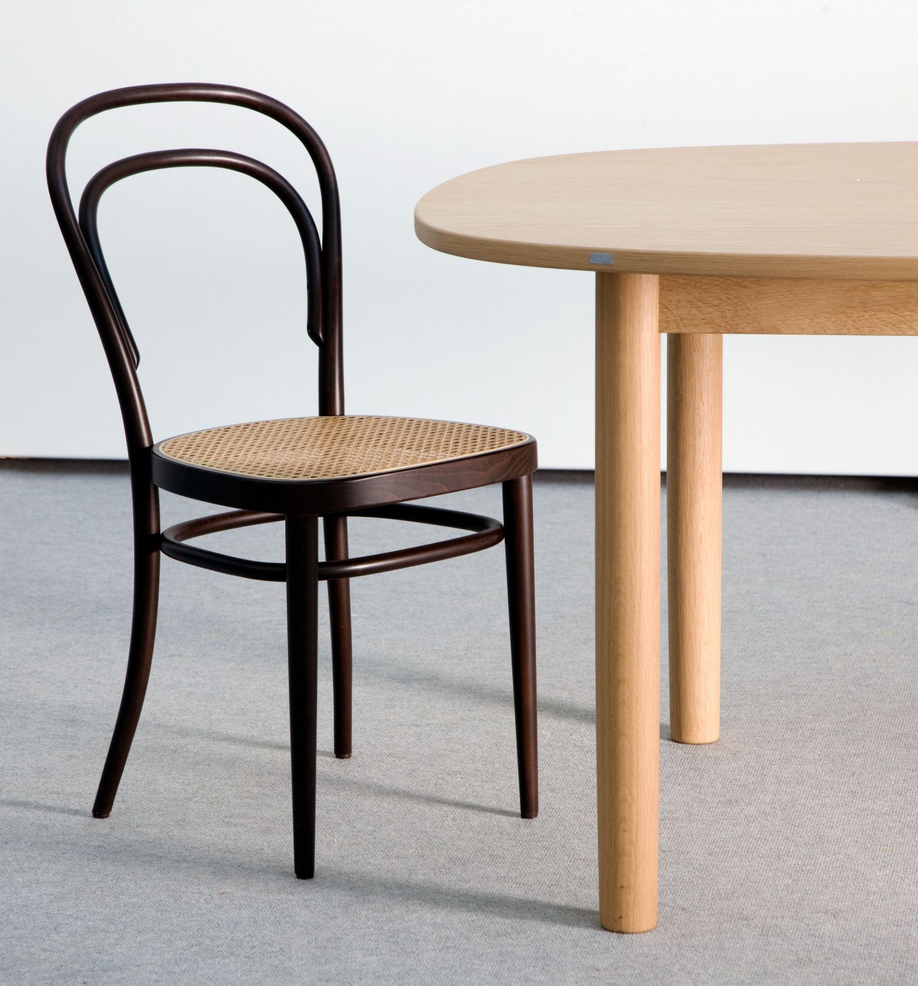 214 Bugholzstuhl - Kaffeehausstuhl Thonet