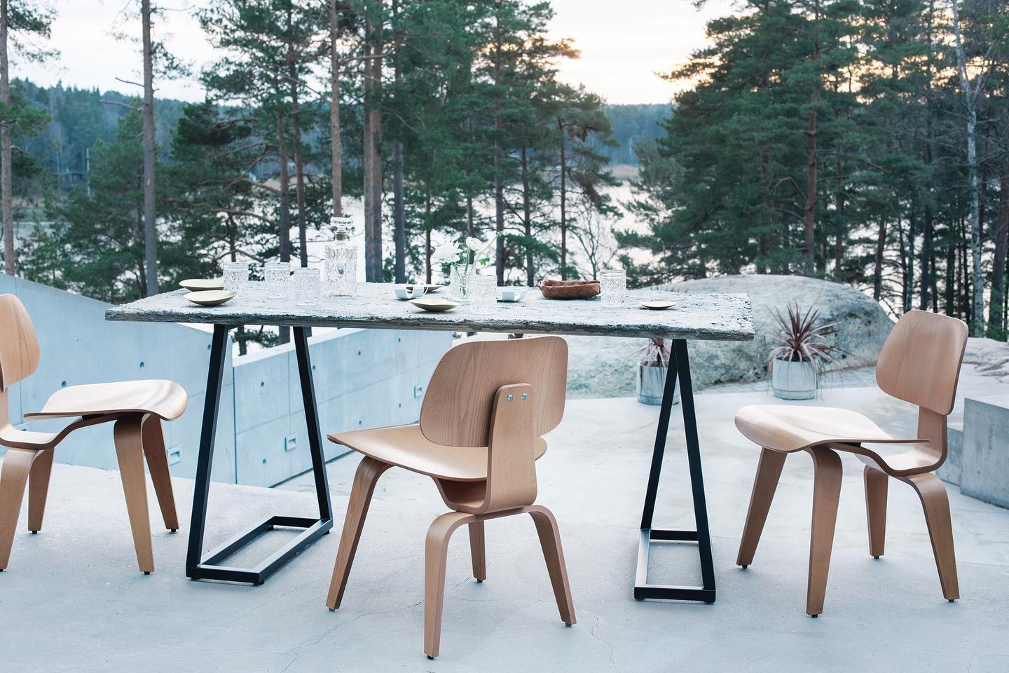 Plywood Group DCW Holzstuhl Vitra