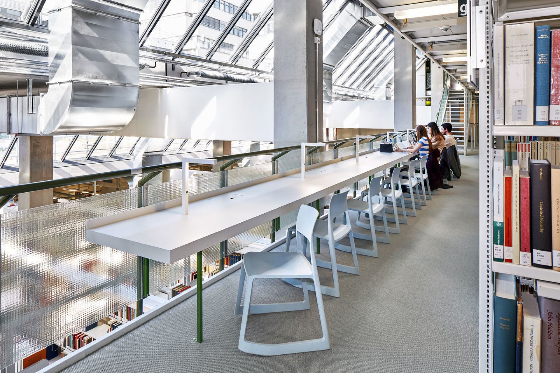 Tip Ton RE Stuhl Kunststoff Vitra Koralle