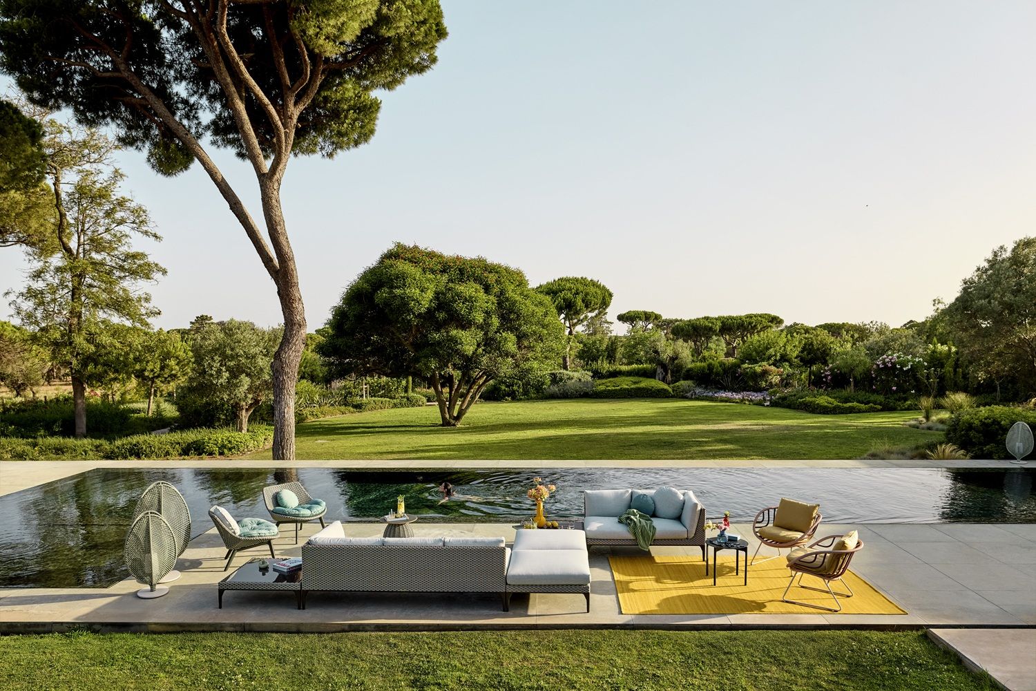 Mbrace Outdoor Club Chair Sessel Dedon