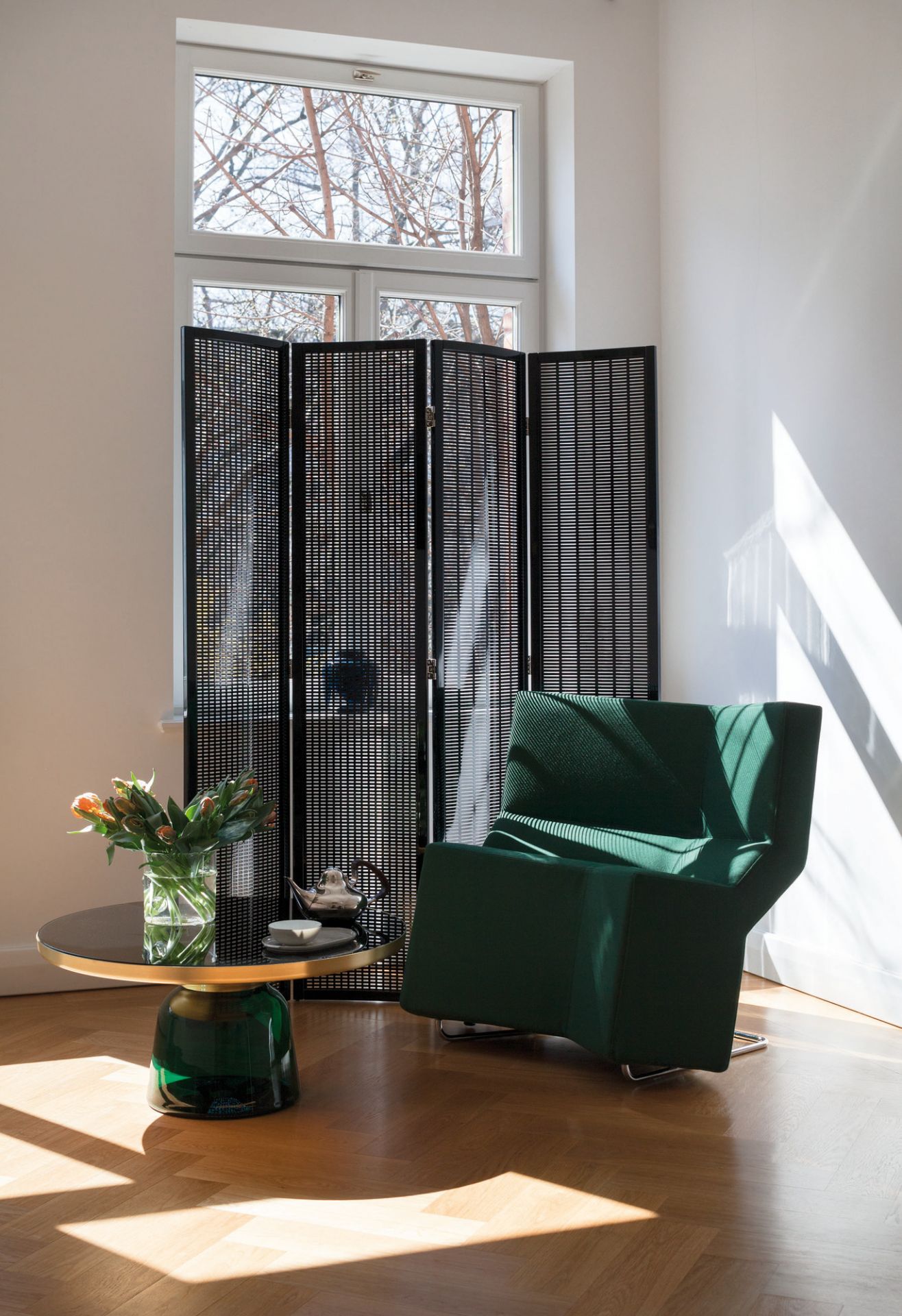 Bell Coffee Table Couchtisch Messing Olivgrün ClassiCon