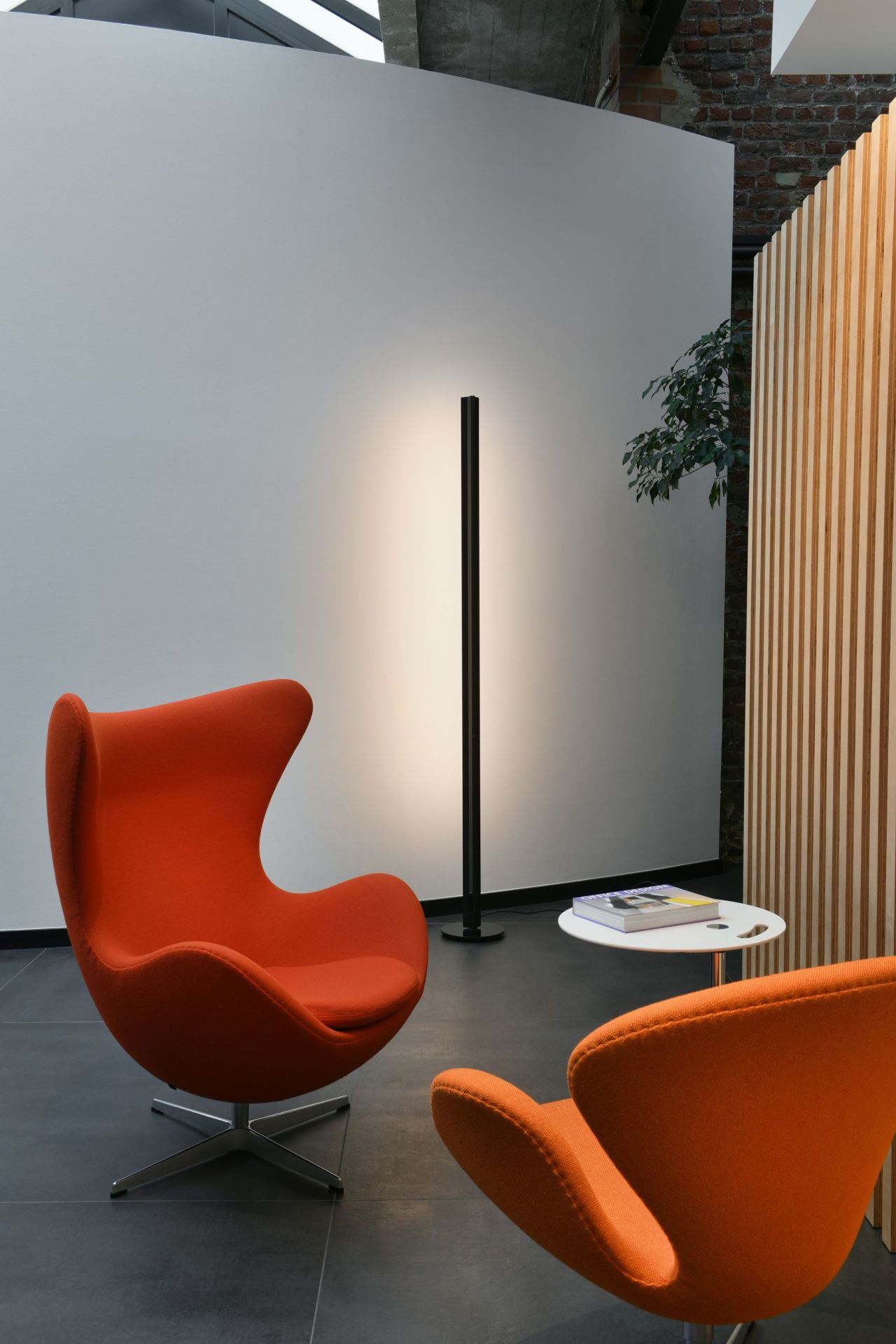 Ypsilon Stehleuchte Belux