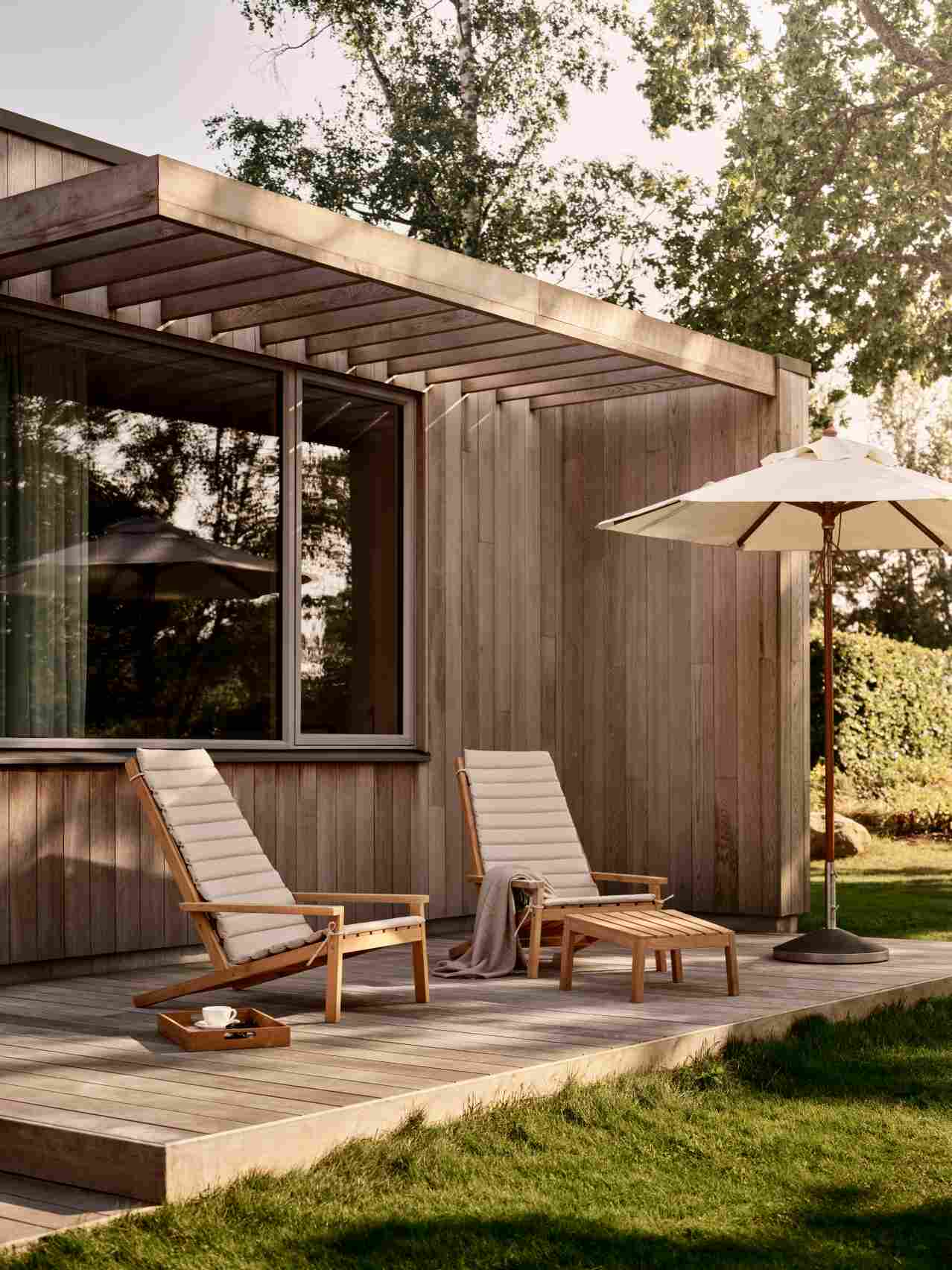 Between Lines Sitzkissen für Liegestuhl Outdoor Skagerak by Fritz Hansen Lemon/Sand Stripe