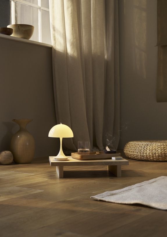 Panthella 160 Portable V3 Akku LED-Tischleuchte Indoor/Outdoor Louis Poulsen 