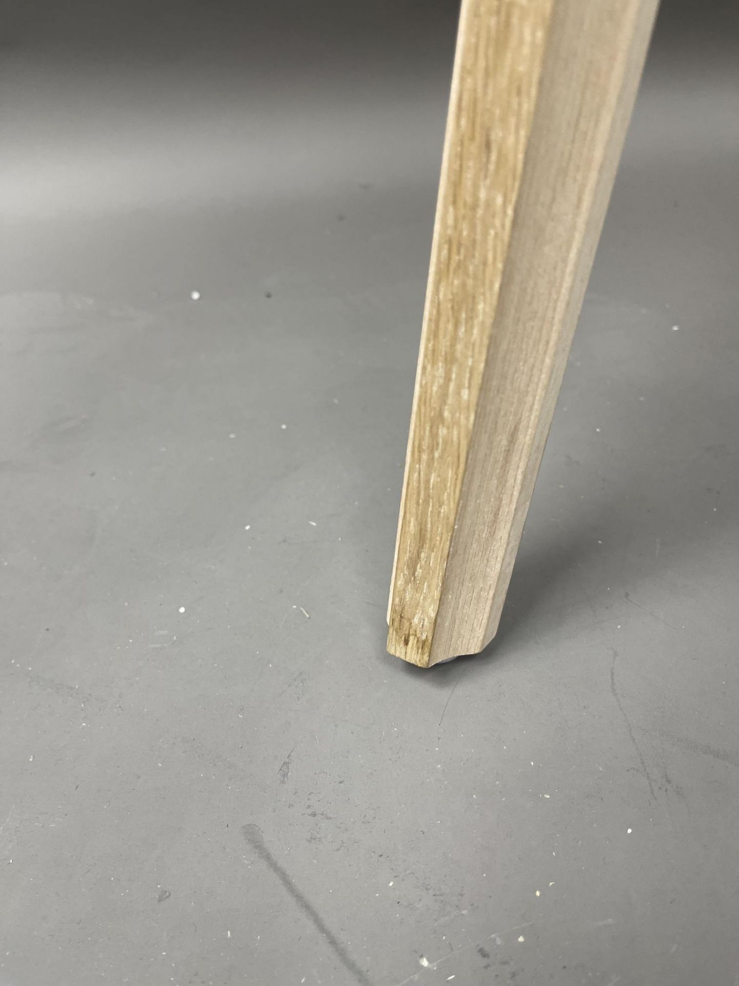 About a Stool AAS32 / AAS 32 Barhocker LOW EICHE GESEIFT / MELANGE CREAM Hay MÄNGELEXEMPLAR 