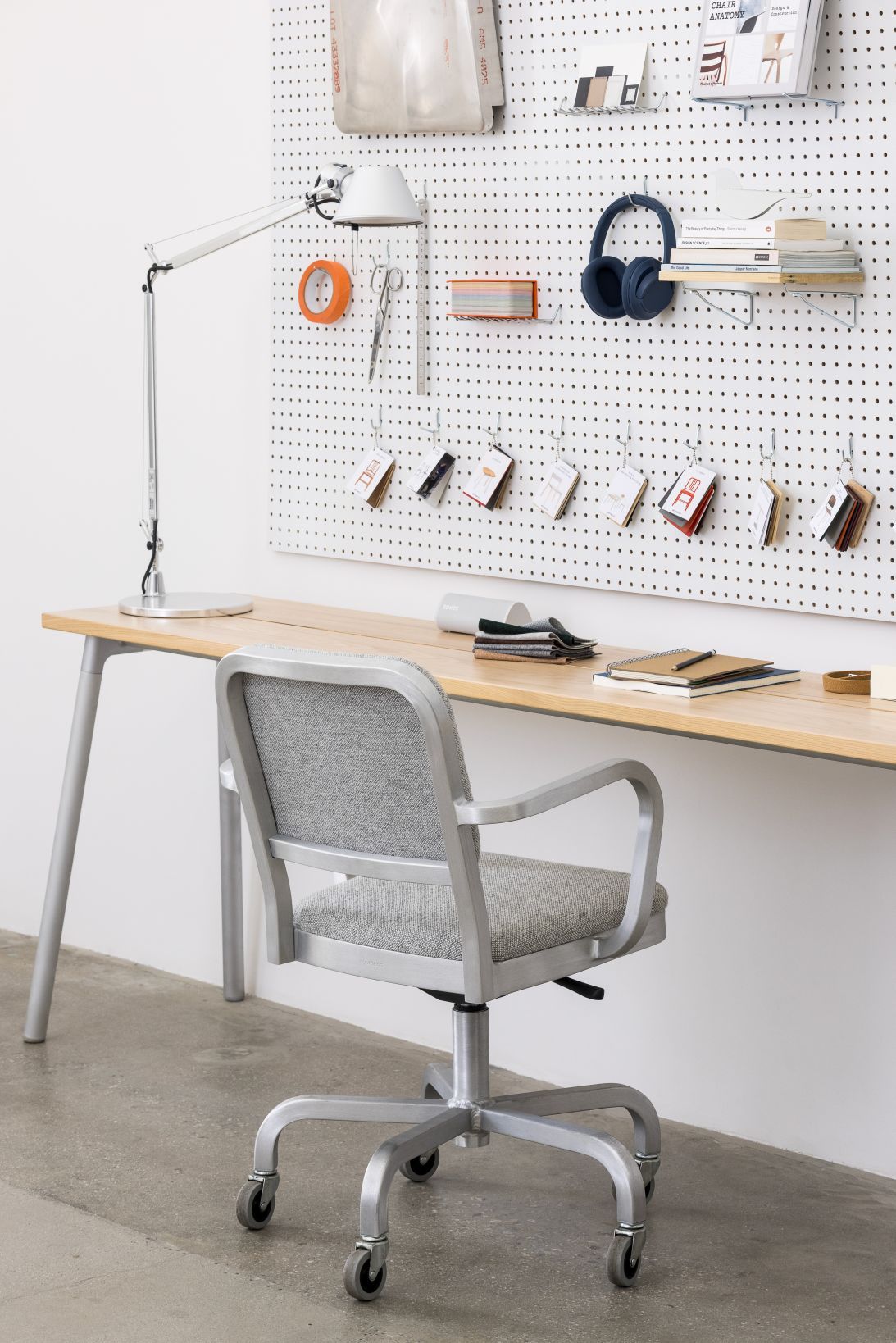 Navy Officer Drehstuhl mit Polsterung KVADRAT Reflect 184 Emeco