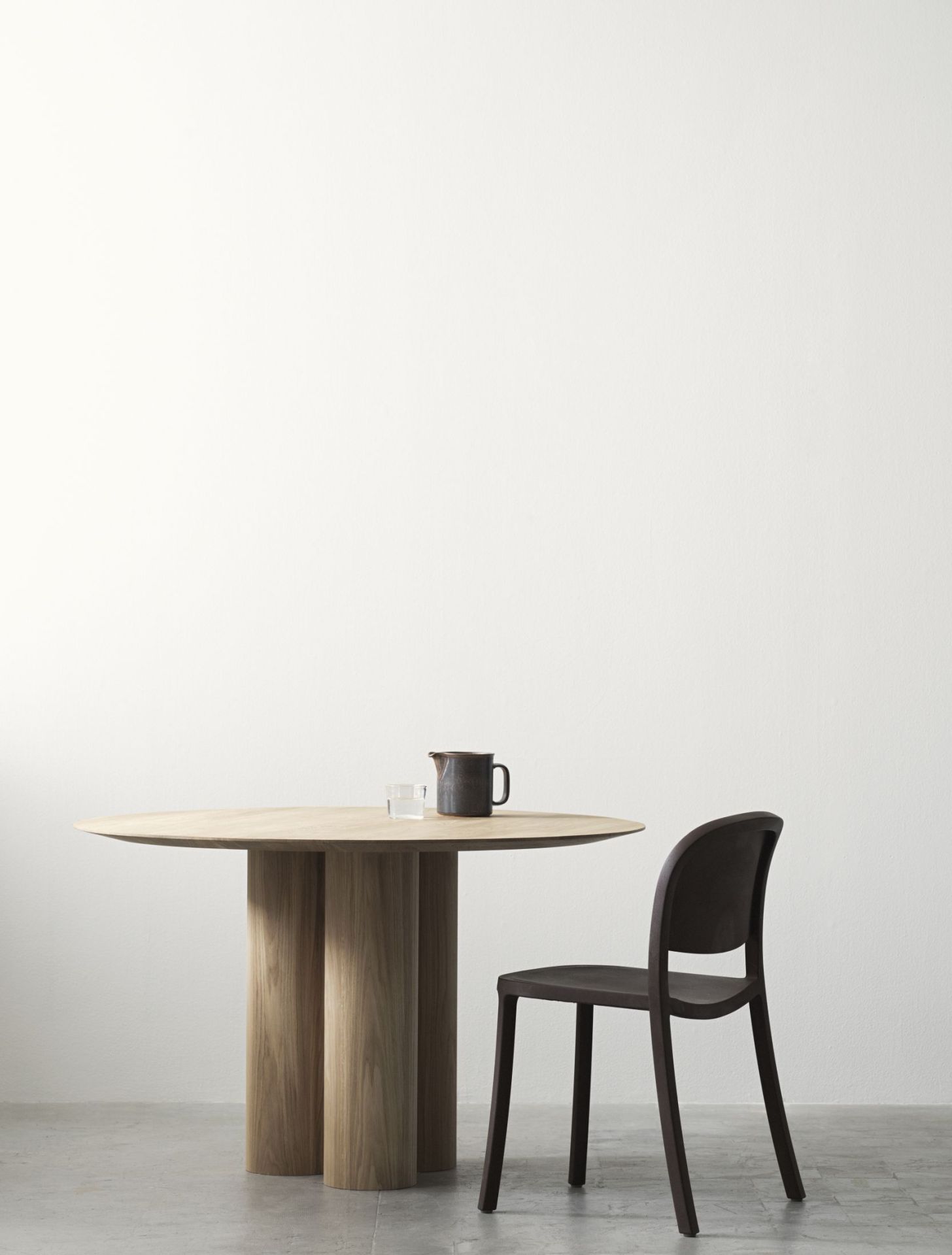 1 Inch Reclaimed Stuhl stapelbar Blau Emeco