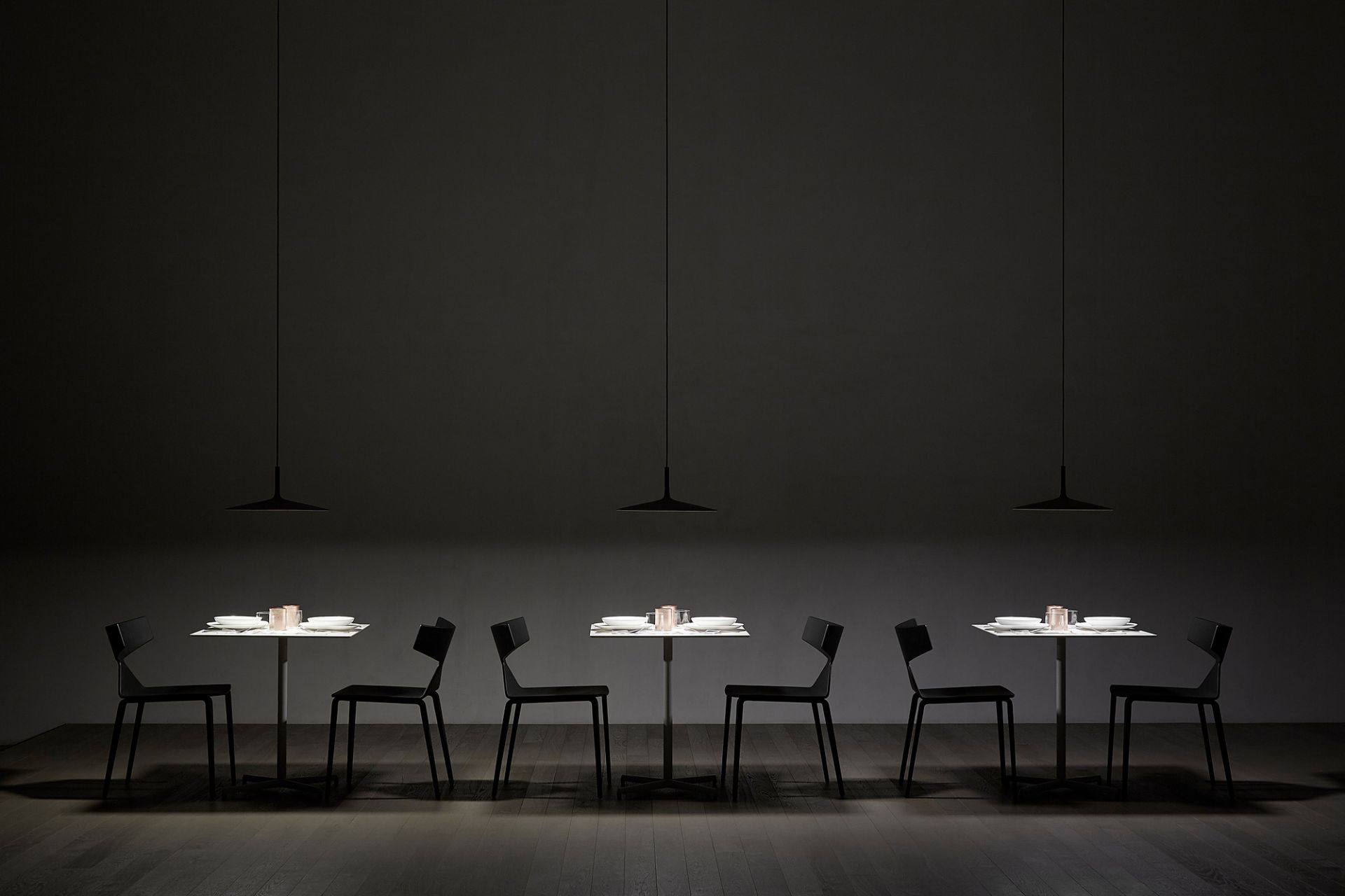 Aplomb Large LED Pendelleuchte Foscarini Weiß