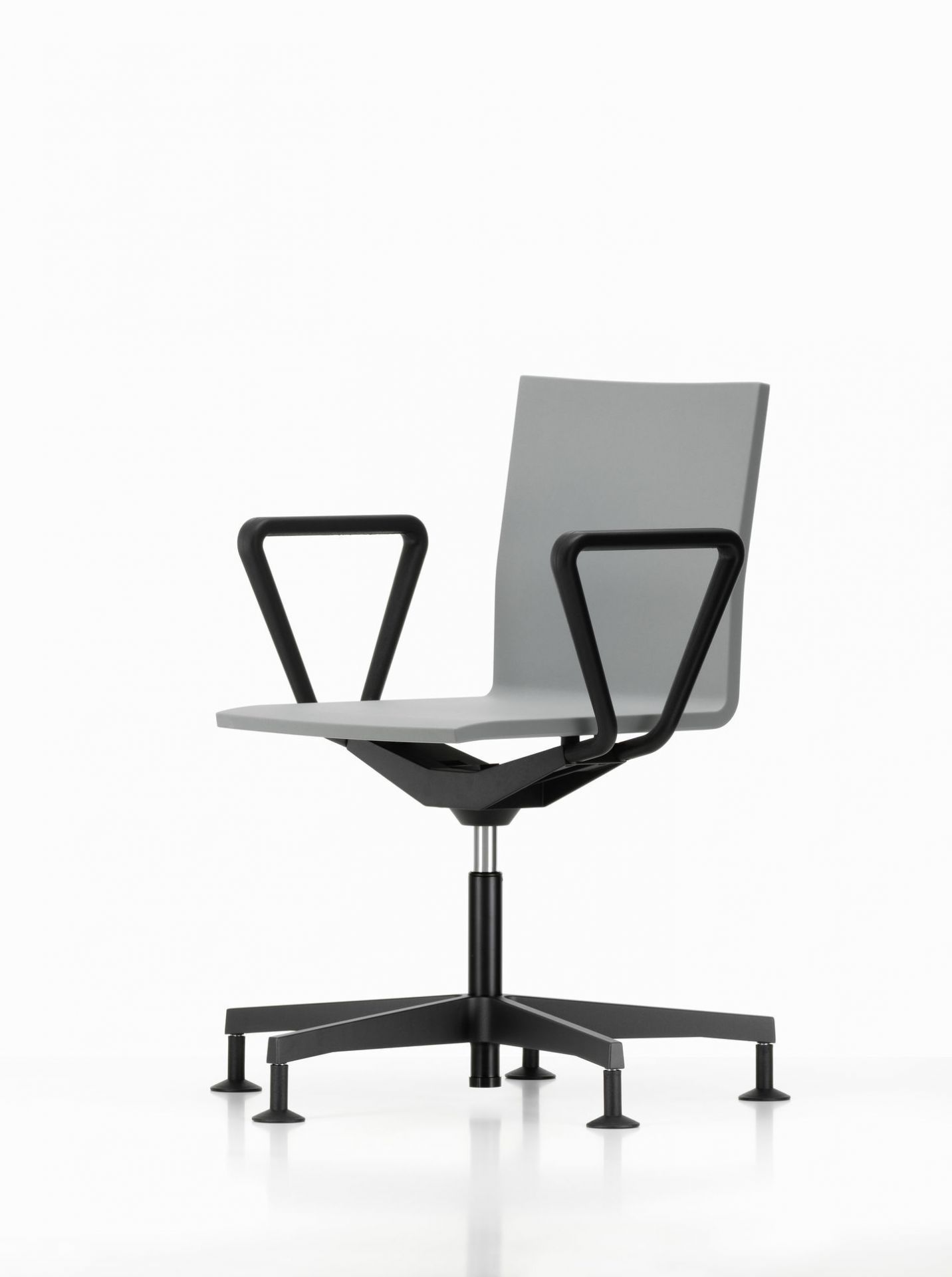 .04 Bürodrehstuhl mit Armlehne Vitra