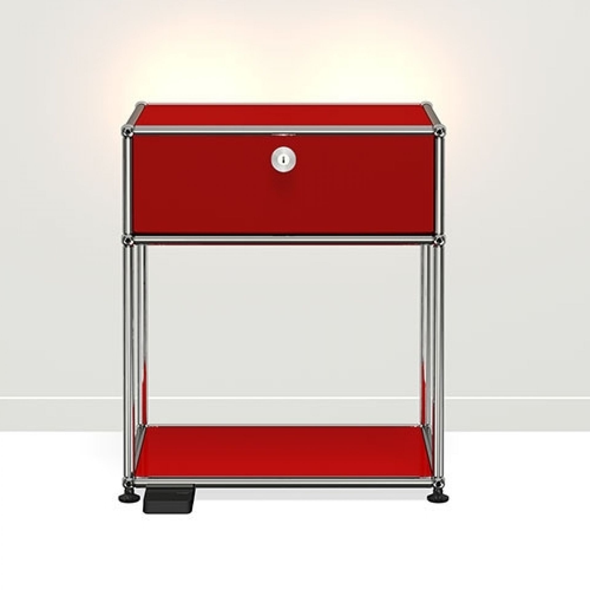 USM Haller E Nachttisch in Rubinrot mit Schublade und integrierter, dimmbarer Beleuchtung für das Schlafzimmer.