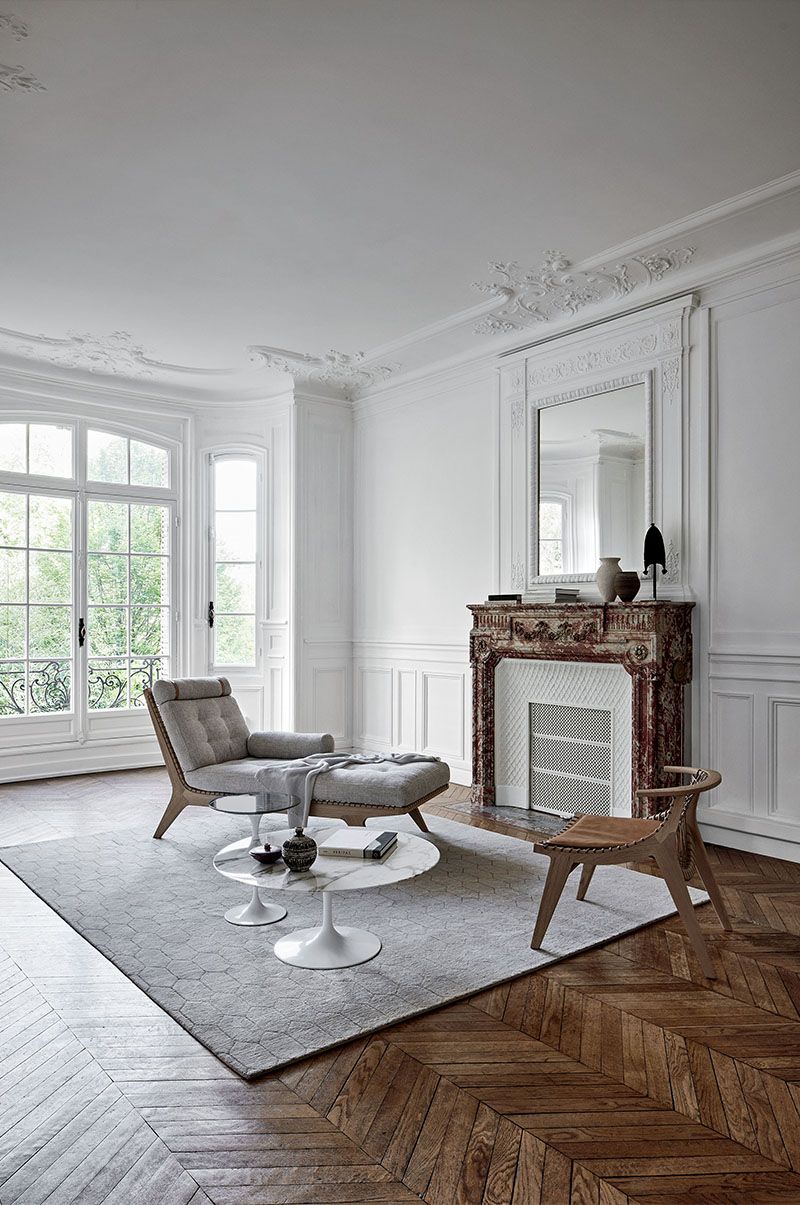 Klismos Sessel mit Holzrückenlehne und Filzgleiter Knoll International