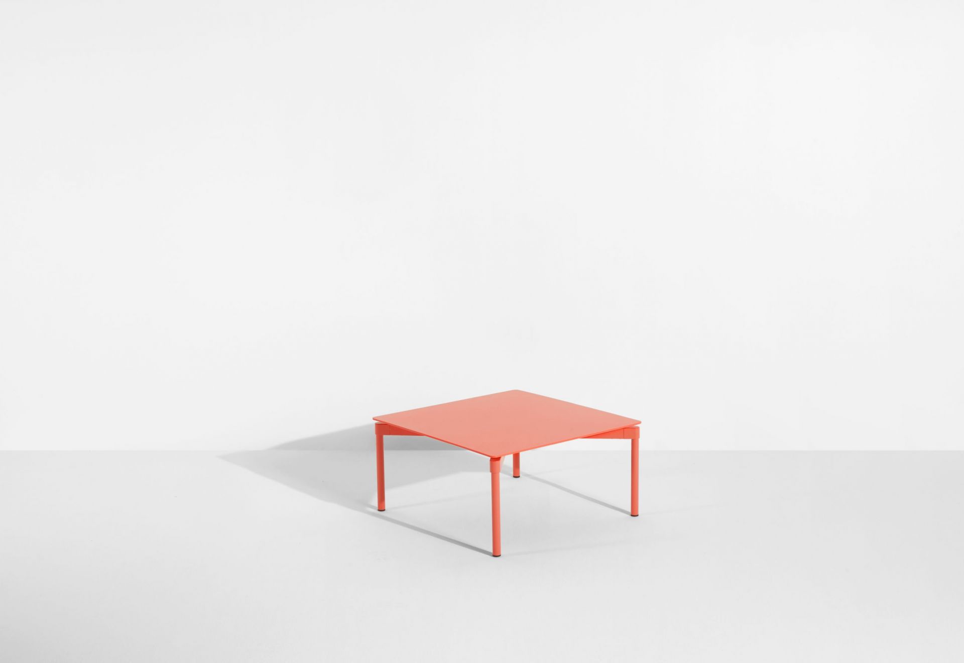 Fromme Coffee Table Couchtisch Petite Friture Coral