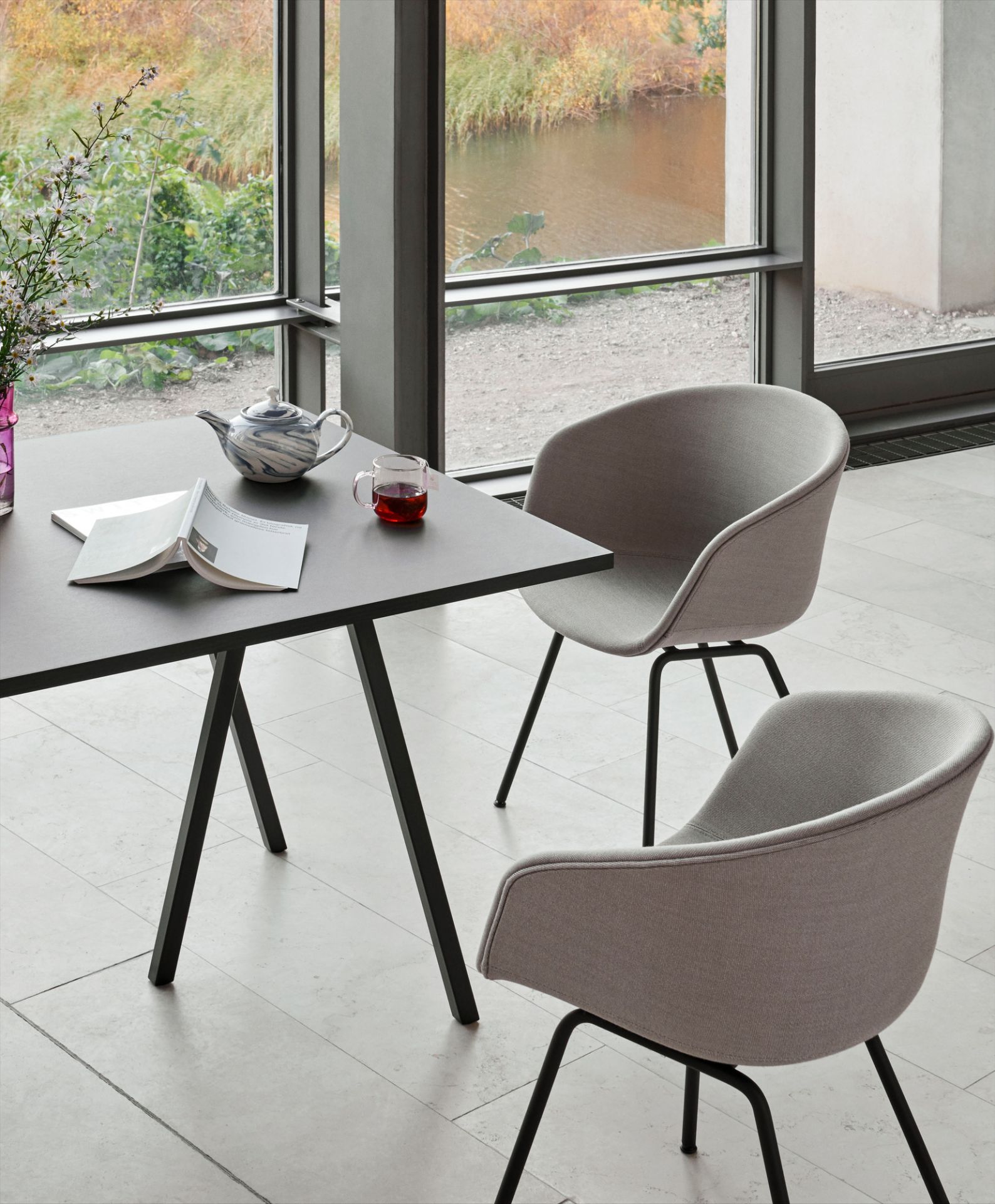 About A Chair AAC27 / AAC 27 Stuhl mit Vollpolster Hay