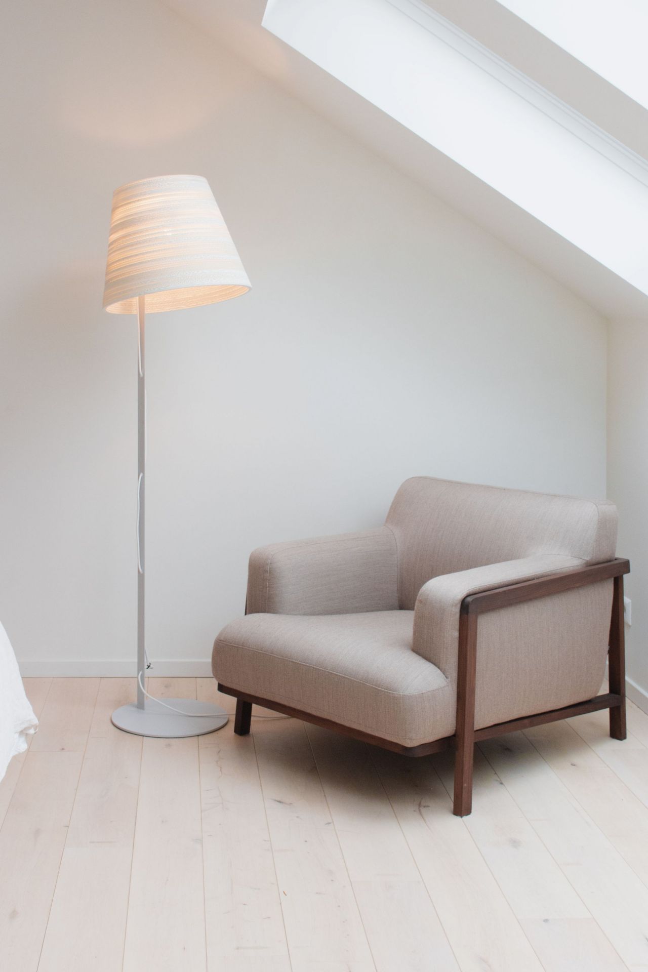 Tilt Stehleuchte Scraplights weiß Graypants