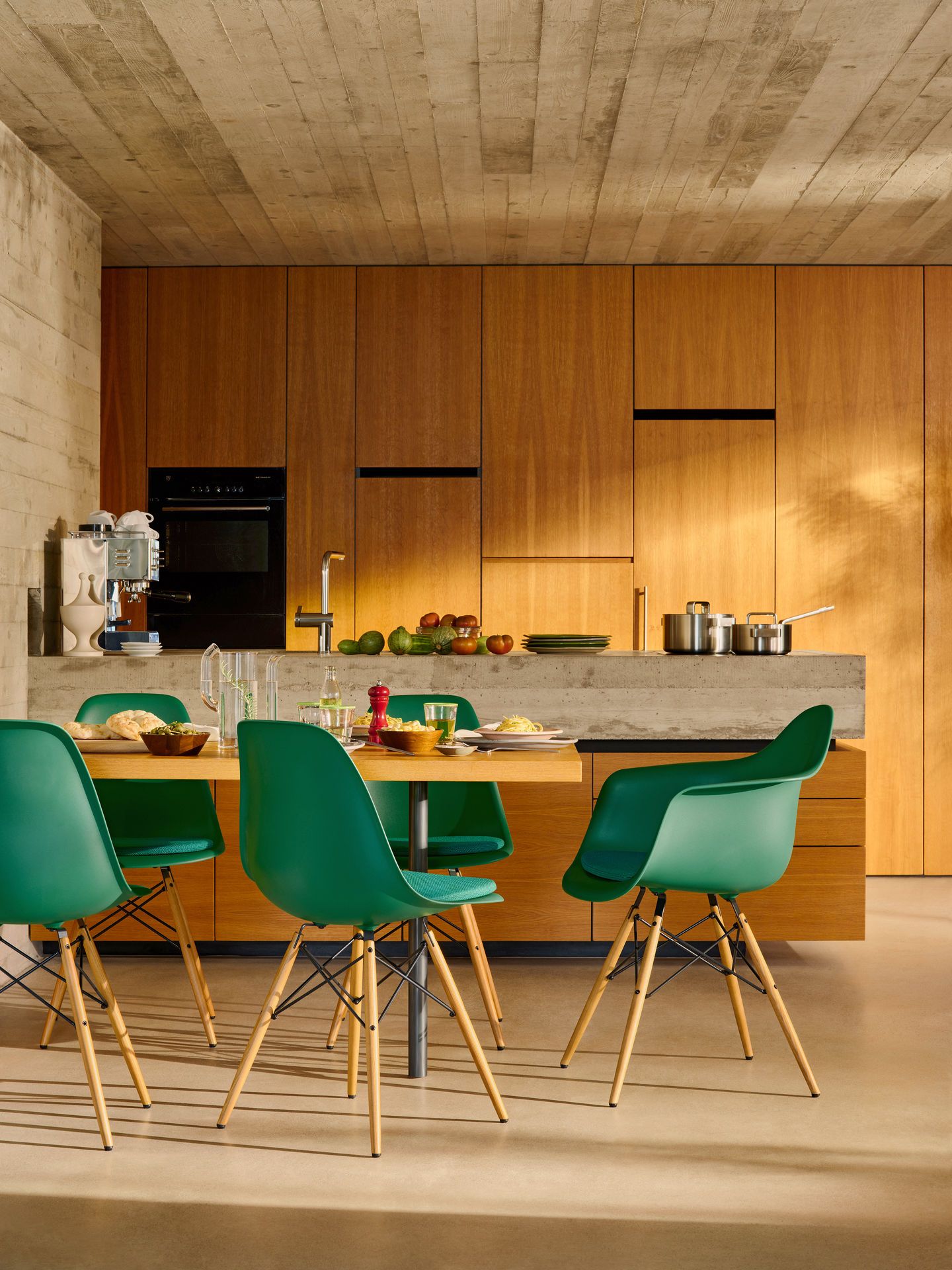 Eames Plastic Side Chair DSW Stuhl Vitra