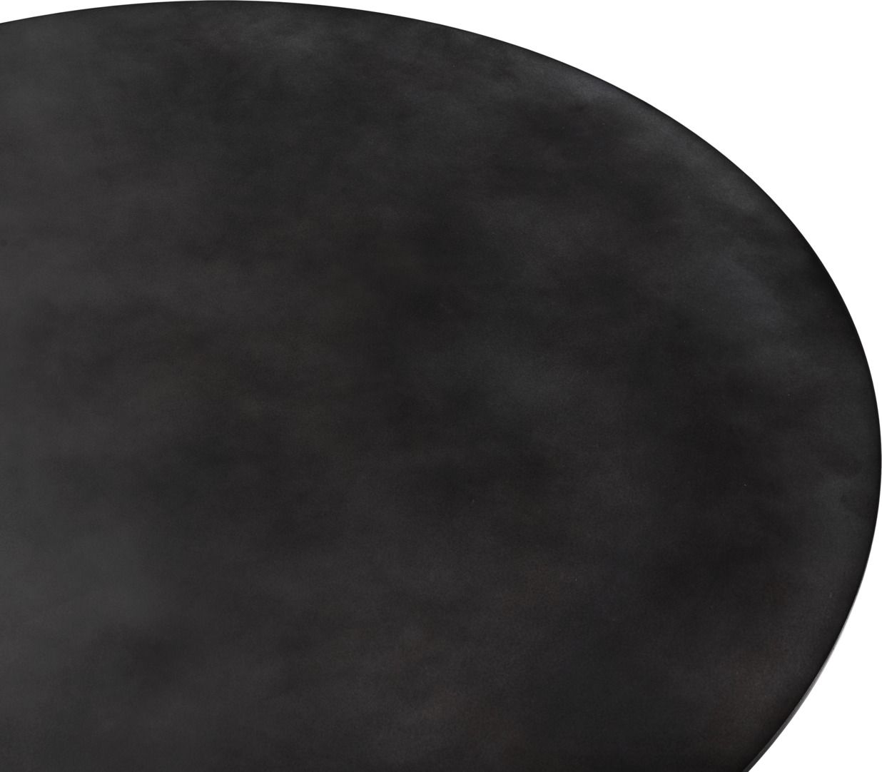 Detailaufnahme der Tischplatte vom Epic Couchtisch, Midnight Black Stahl, Gubi. Runder Couchtisch.