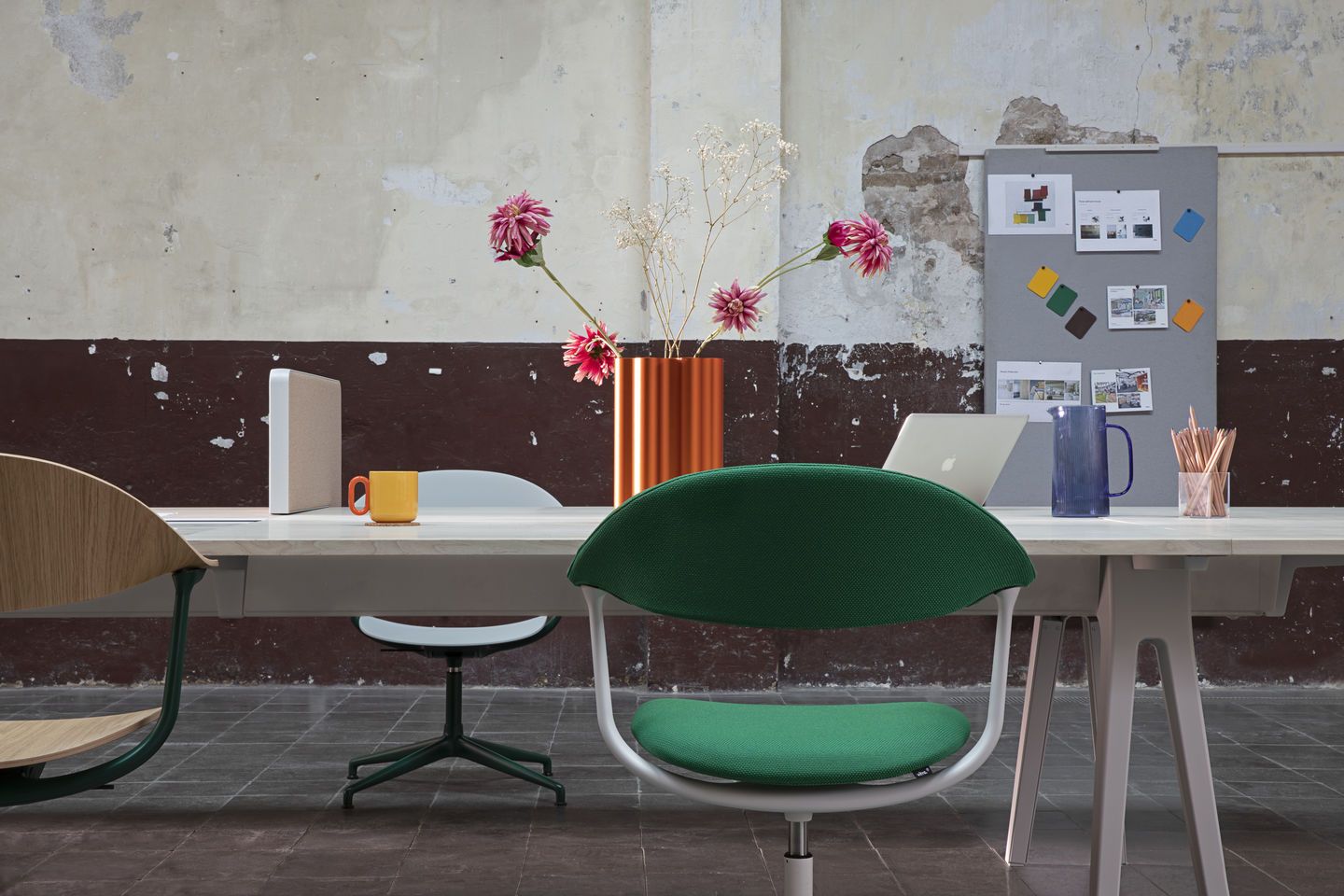 Mynt Rücken und Sitz Kunststoff Bürodrehstuhl Vitra