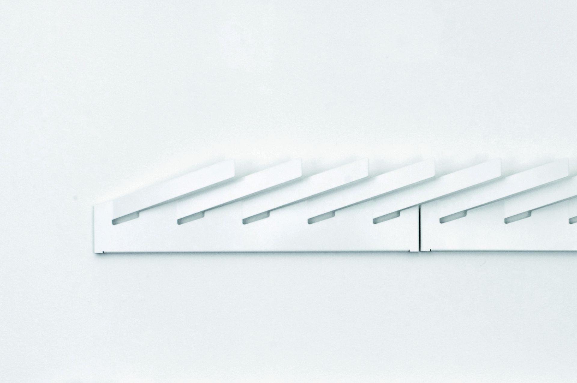 Mr_Magazinhalter Linea1 by Müller Möbelwerkstätten