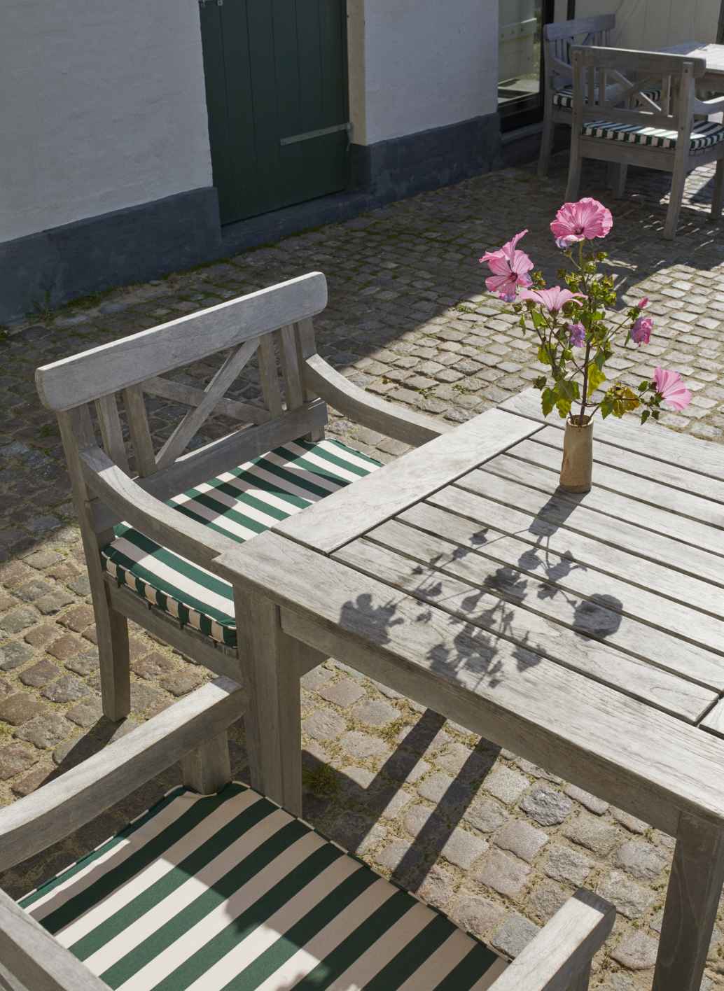 Drachmann Table Esstisch Outdoor Skagerak by Fritz Hansen 