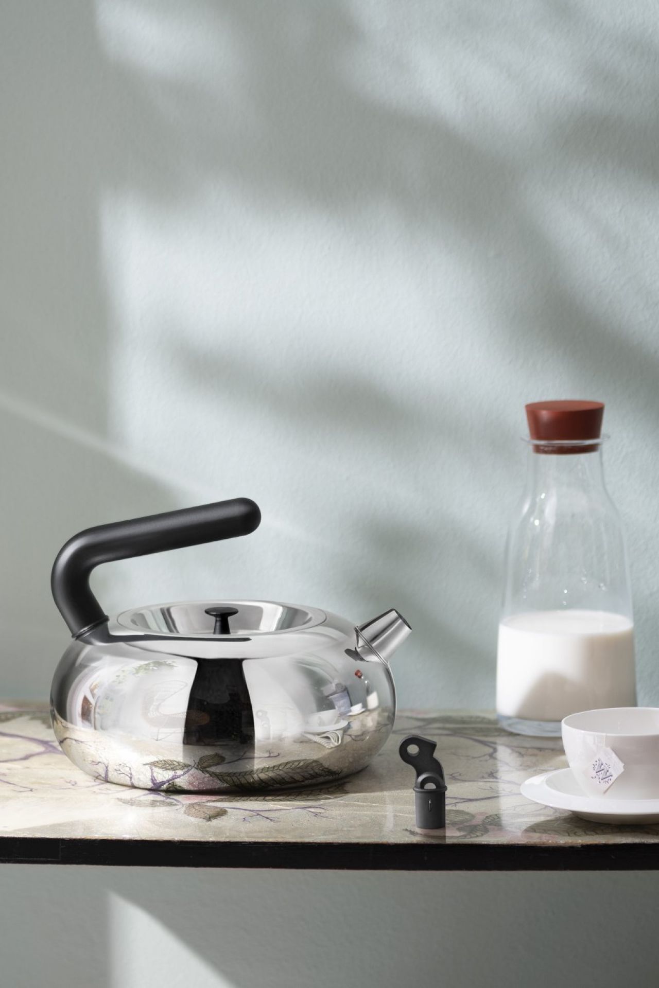 Irony Bulbul Wasserkessel AC100 Alessi LIMITED EDITION