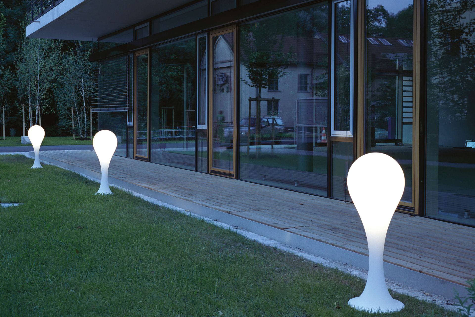 Liquid Light Drop 4L Outdoor Standleuchte Next