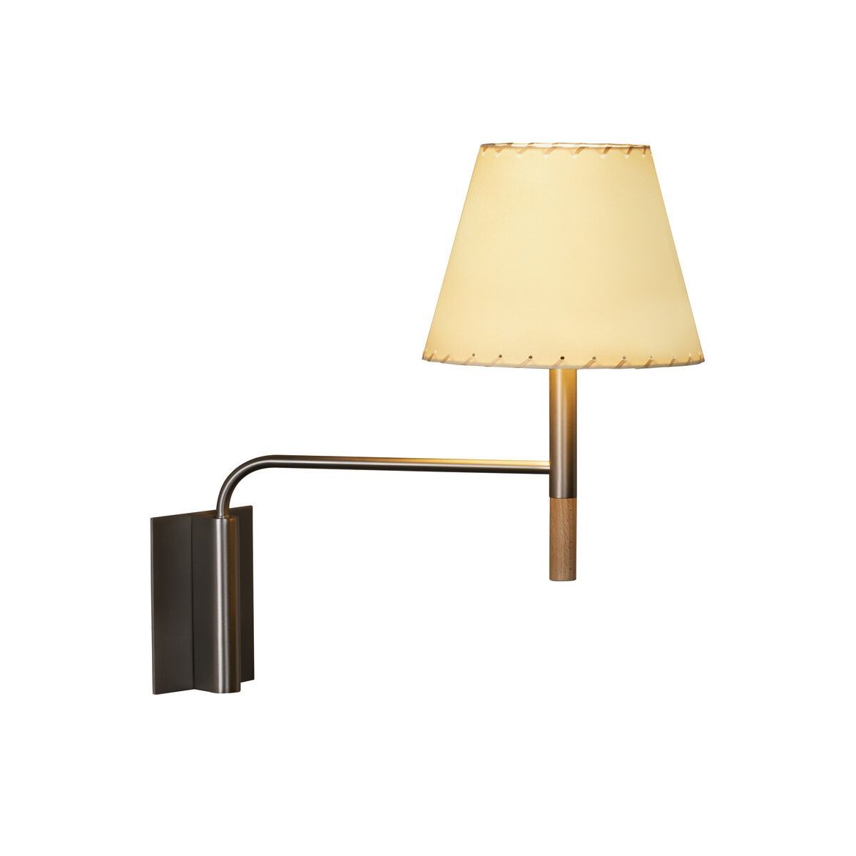 BC3 Wandleuchte mit Schirm aus gesticktem beigen Pergament Santa & Cole