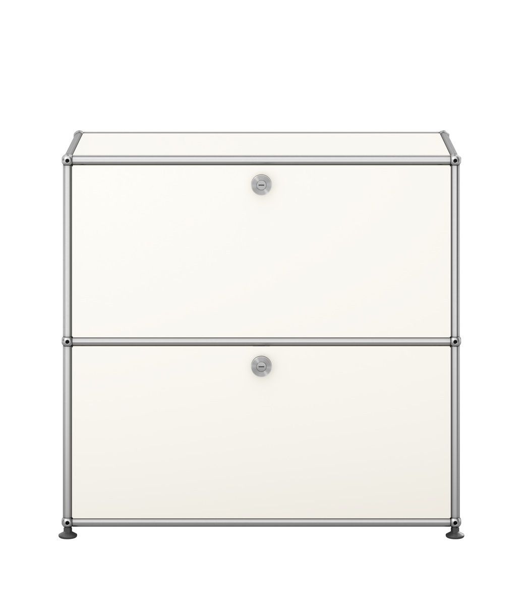 USM Haller Sideboard klein in Reinweiß mit zwei abschließbaren Fächern und Chromgestell.