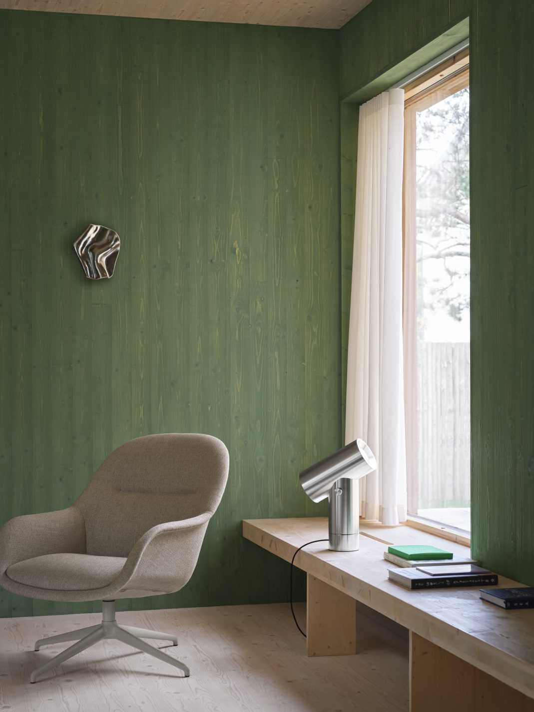 Beam Lamp Tischleuchte H 45 cm / Aluminium poliert Muuto