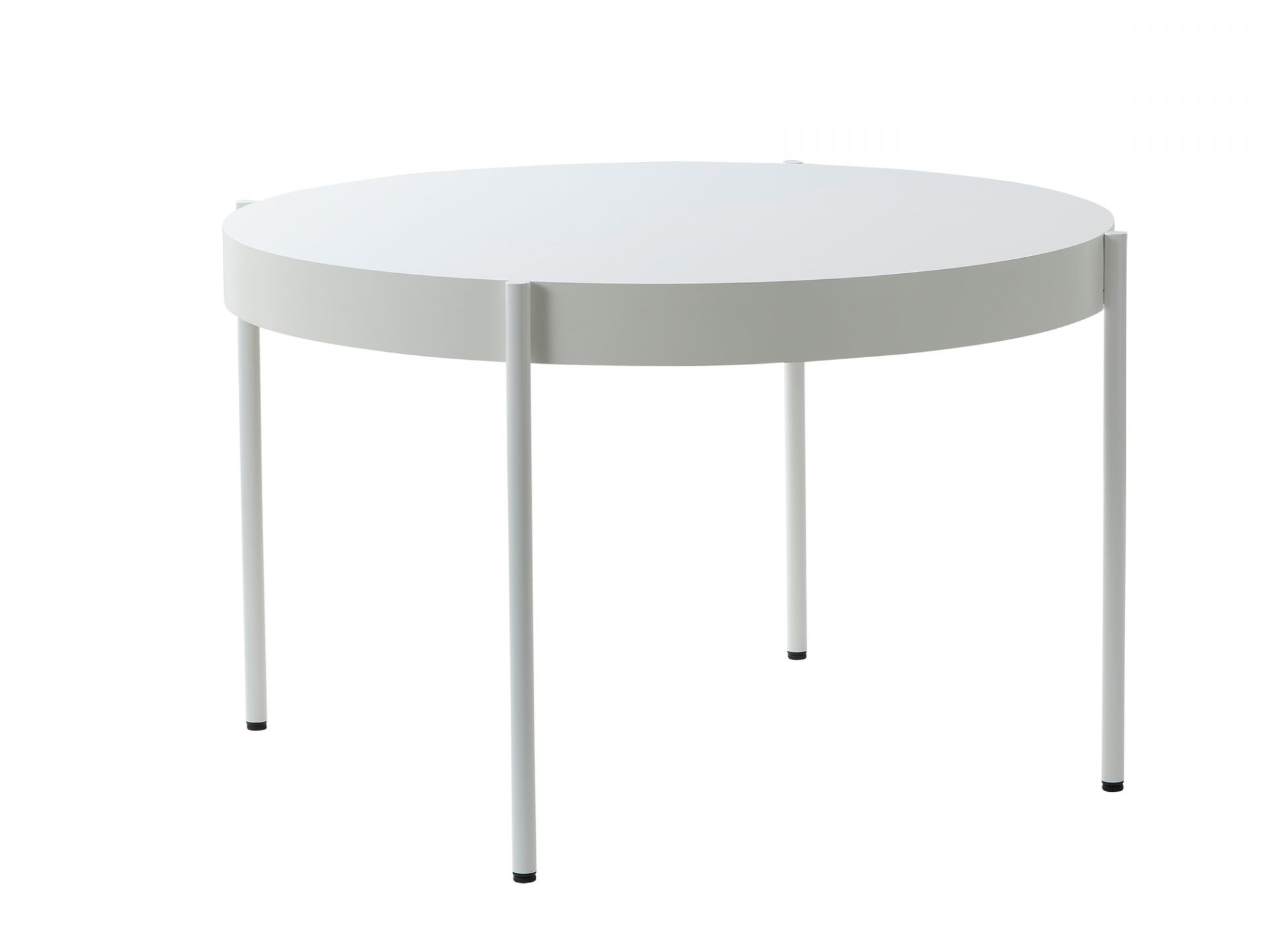 Weißer Series 430 Tisch von Verpan mit runder Tischplatte und filigranen Beinen.
