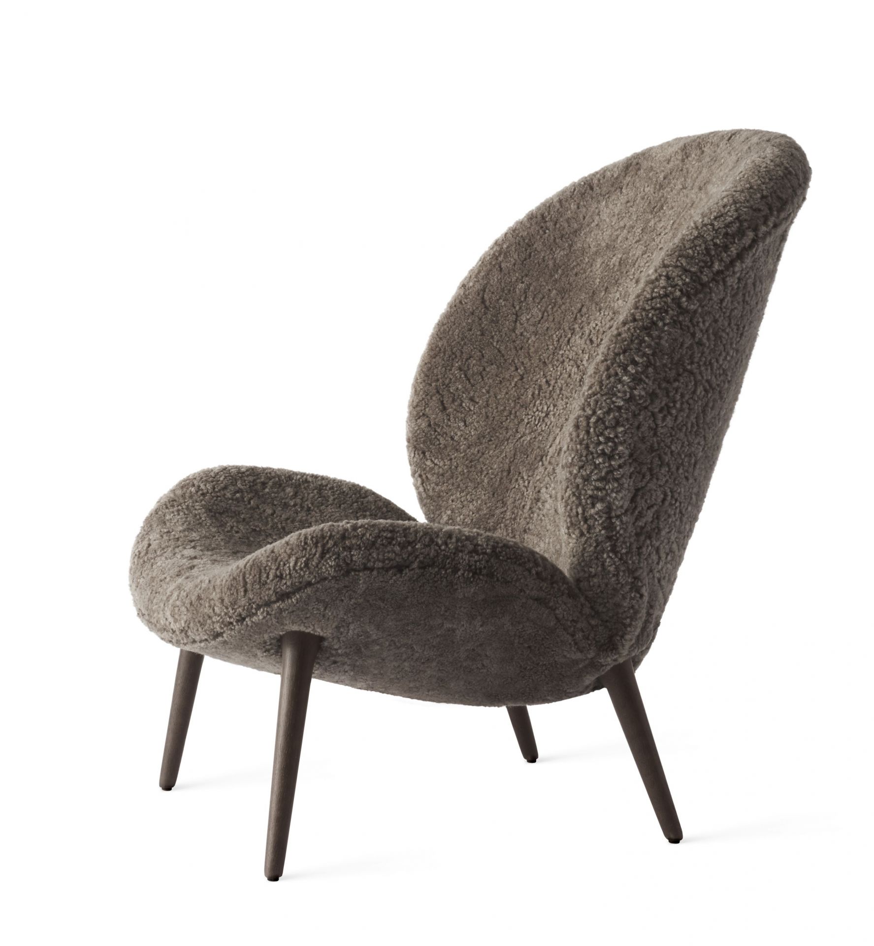 Lodge Loungesessel von Vipp, moderner Sessel mit grauem Wollbezug und dunklen Holzbeinen.