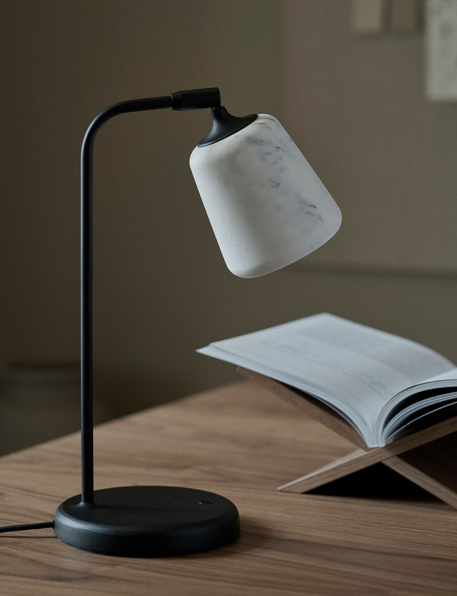 Material Table Lamp "The Black Sheep Edition" Tischleuchte New Works