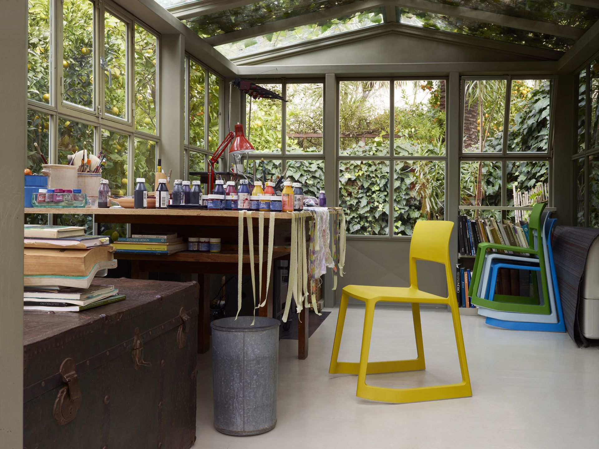 Tip Ton RE Stuhl Kunststoff Vitra Koralle