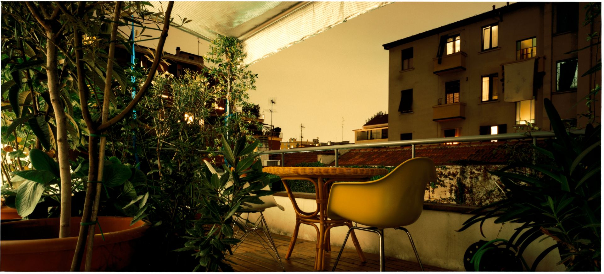 Eames Plastic Arm Chair DAR Stuhl Vollgepolstert Vitra