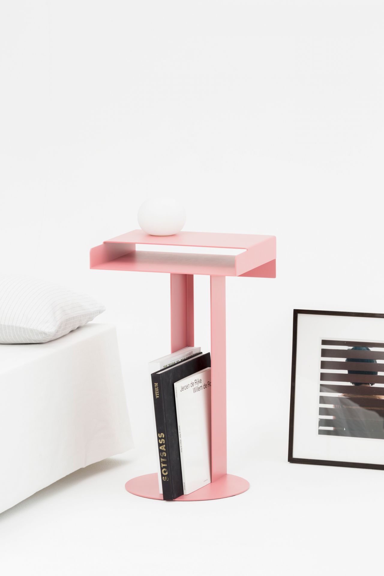 Meta Side Table Beistelltisch Schwarz New Tendency EINZELSTÜCK
