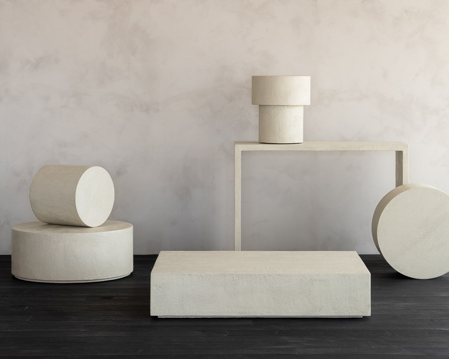 Elements Couchtisch Microcement Off White Pilzform Ethnicraft