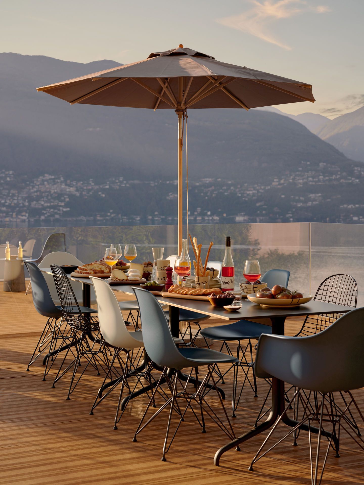 Eames Plastic Armchair DAR Stuhl Vitra