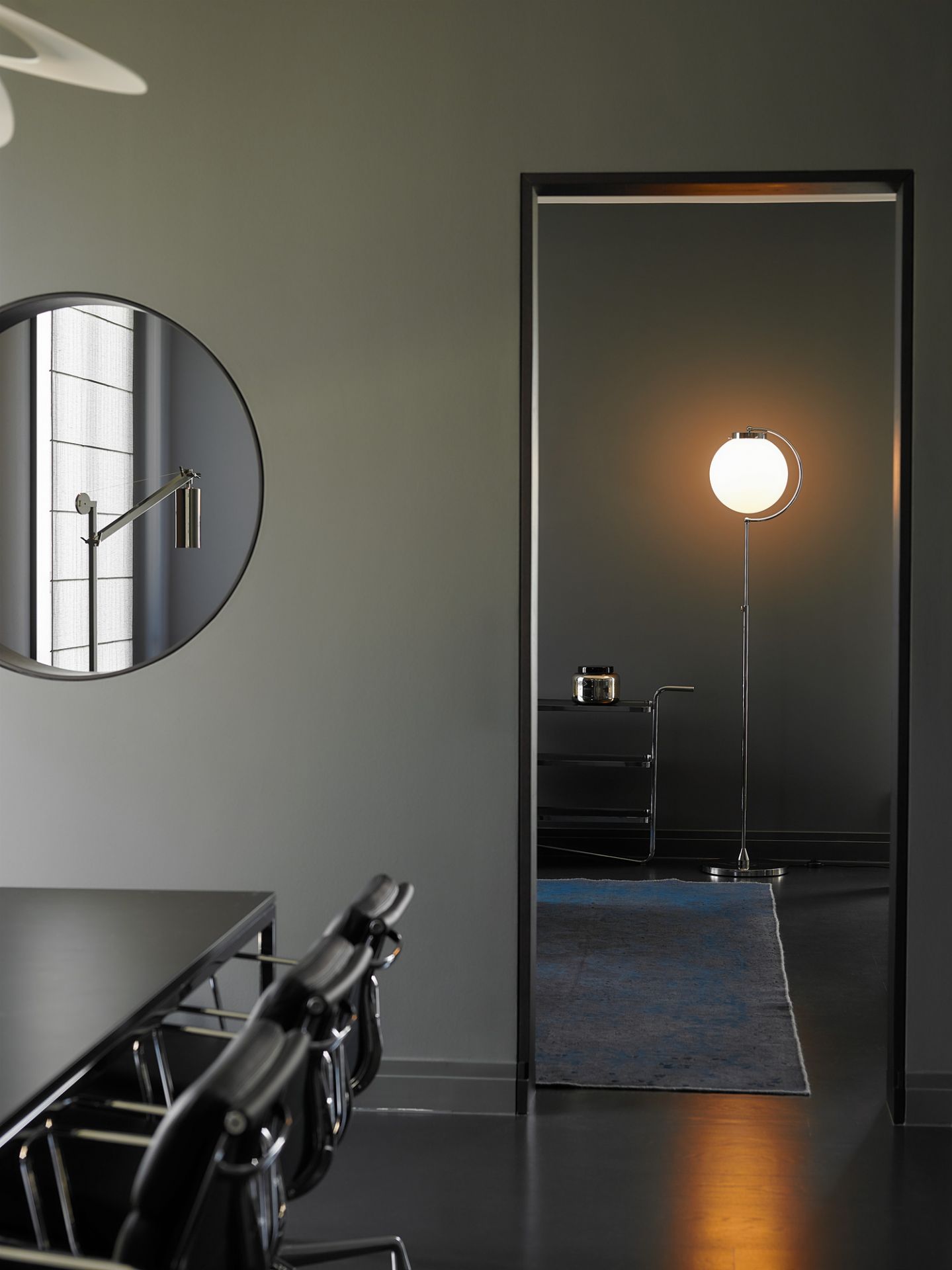 Bauhaus DSL 23 Stehleuchte Tecnolumen