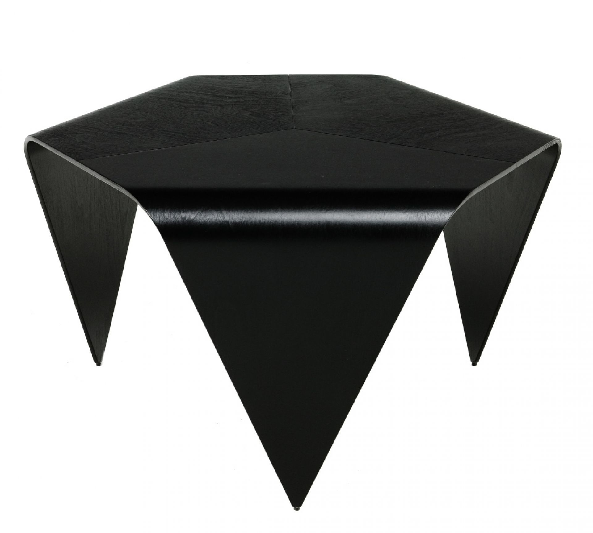 Trienna Couchtisch Artek