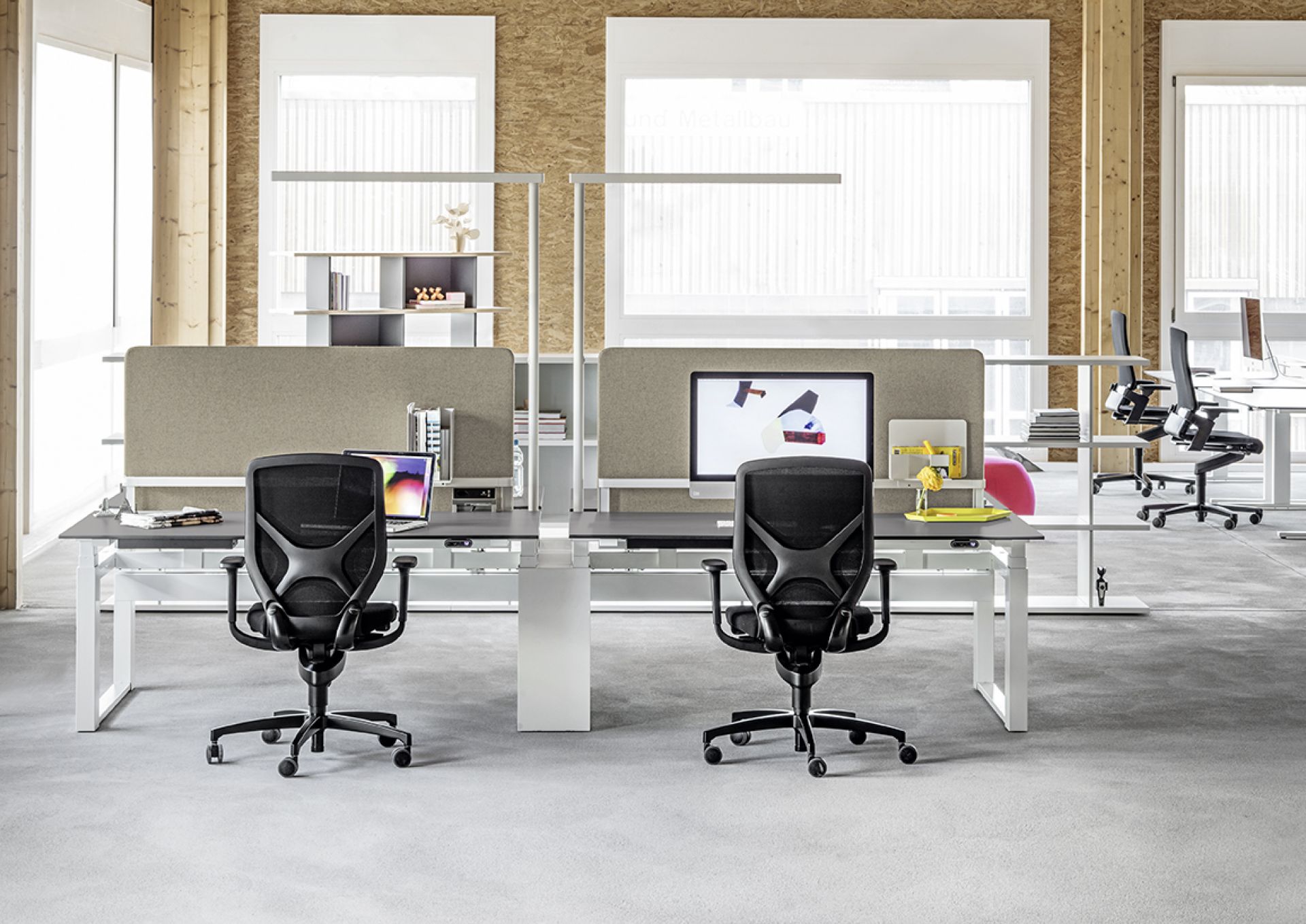 XT-A Plus 120 Floor Stehleuchte Grau
