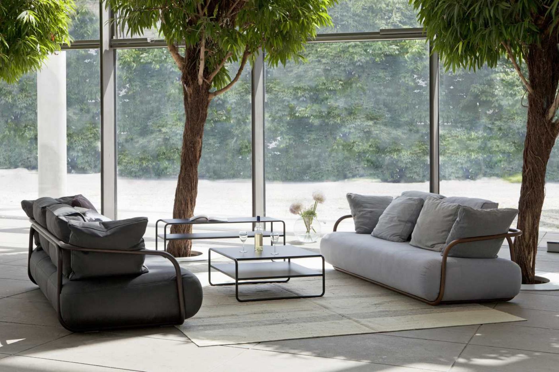 B 20 a Couchtisch Thonet