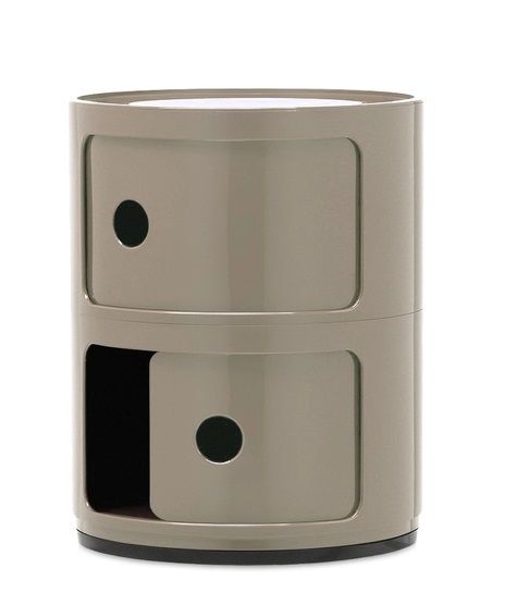 Beige Kartell Componibili 2er Element Container mit runden Fächern und einer offenen Tür.