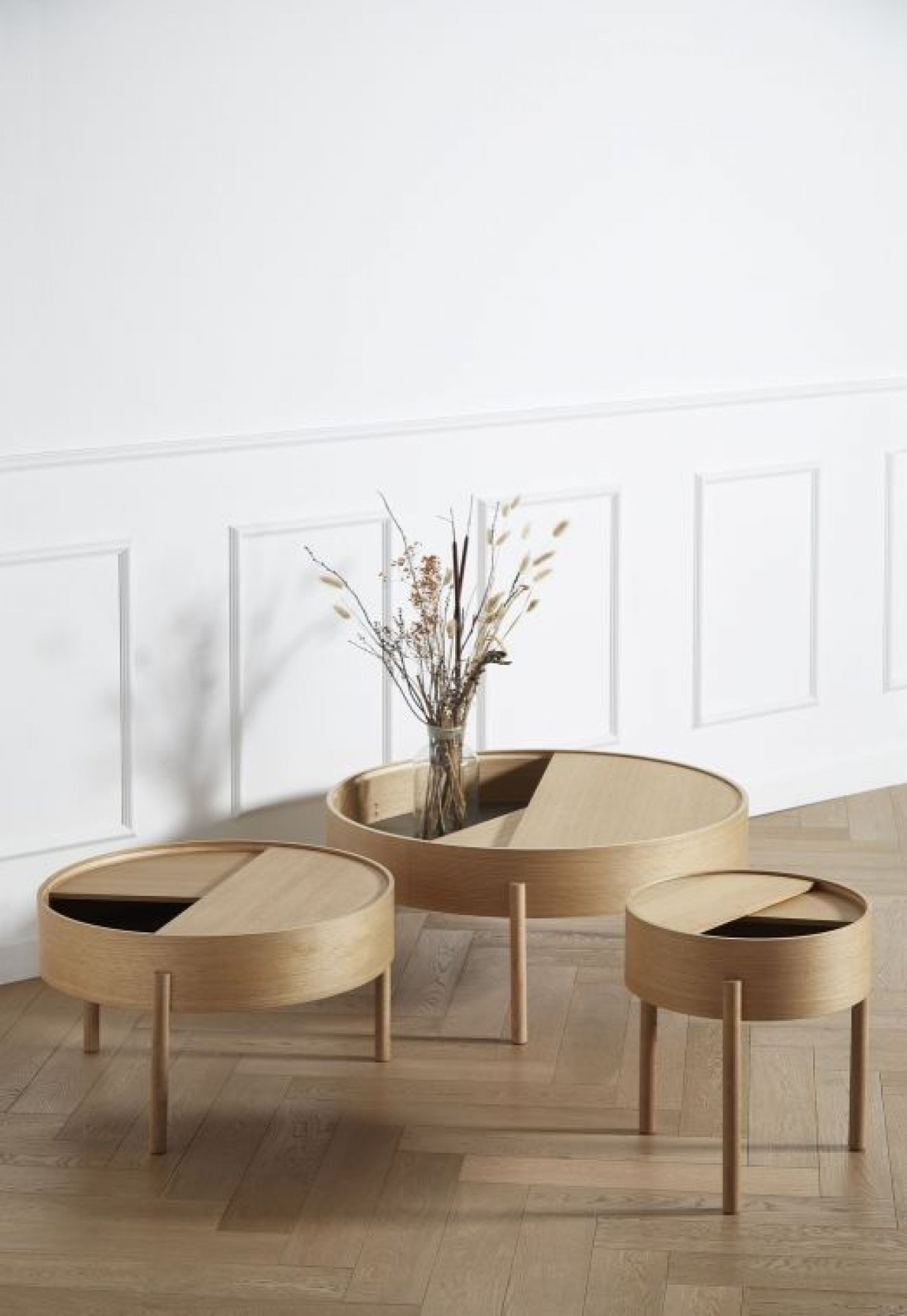 Arc Couchtisch Eiche geölt ⌀ 66 cm Woud