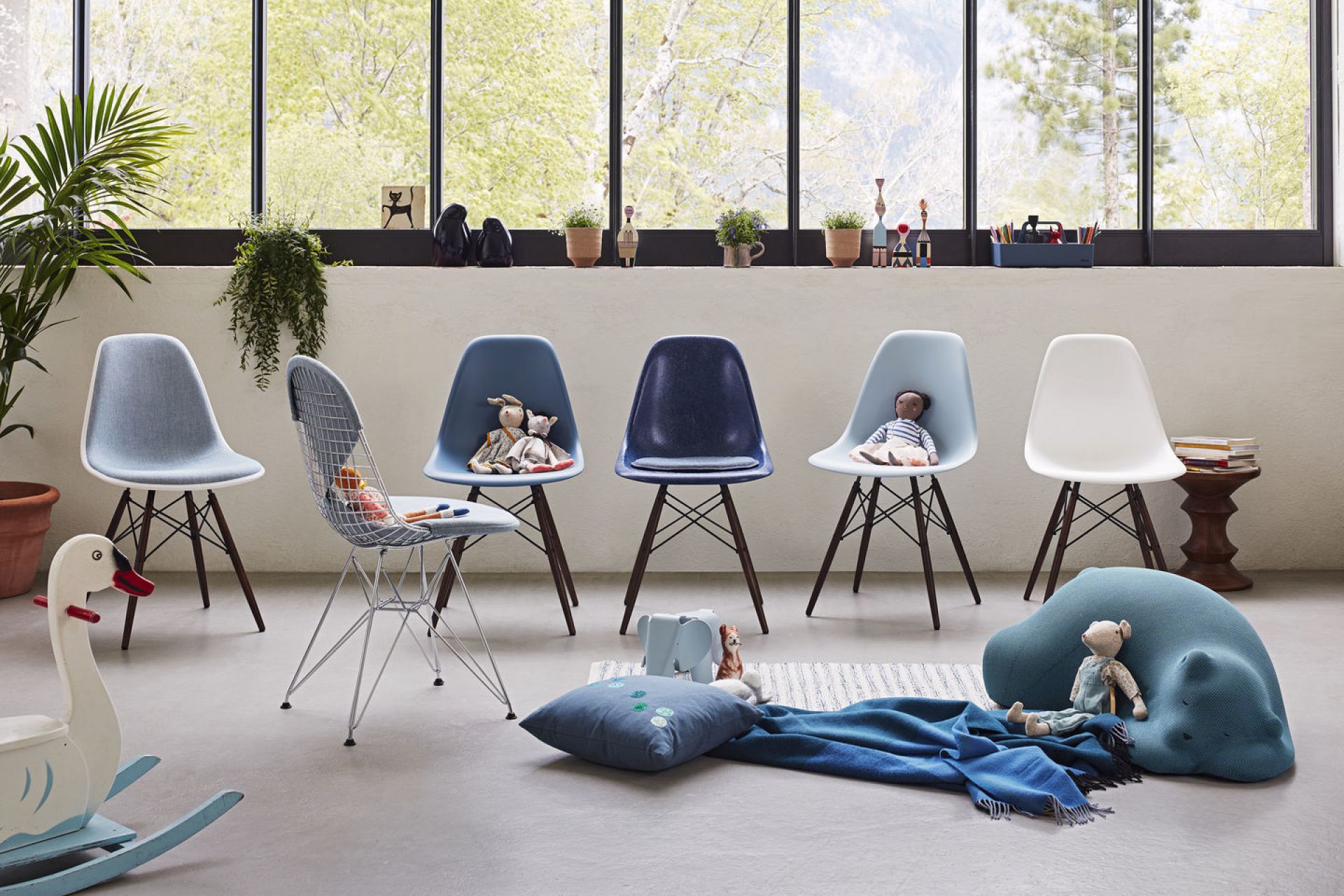 Eames Plastic Side Chair DSW Stuhl Vitra