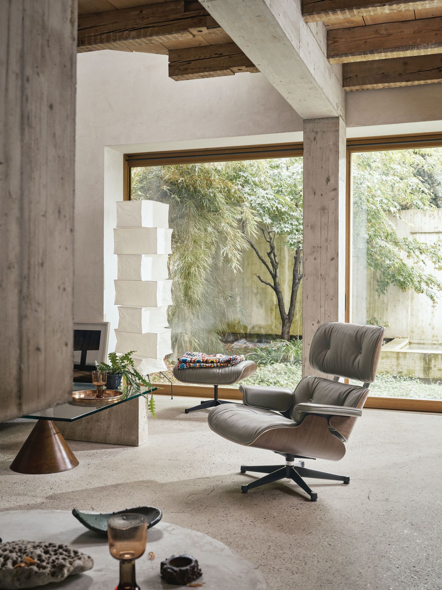 Eames Lounge Chair & Ottoman Armchair Leder Premium F / Leder Natural Vitra